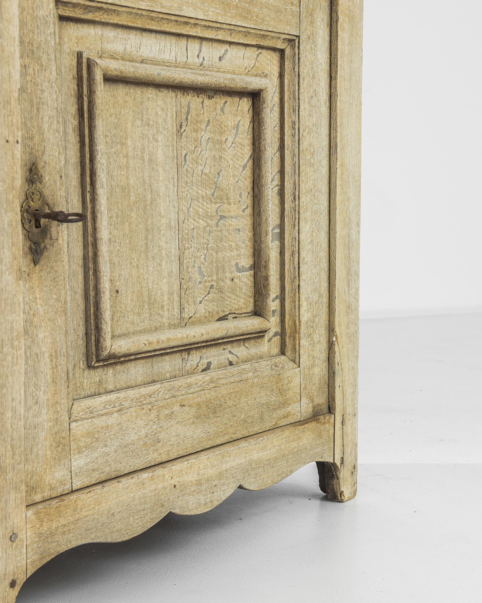1920s Belgian Bleached Oak Secretary Cabinet 3
