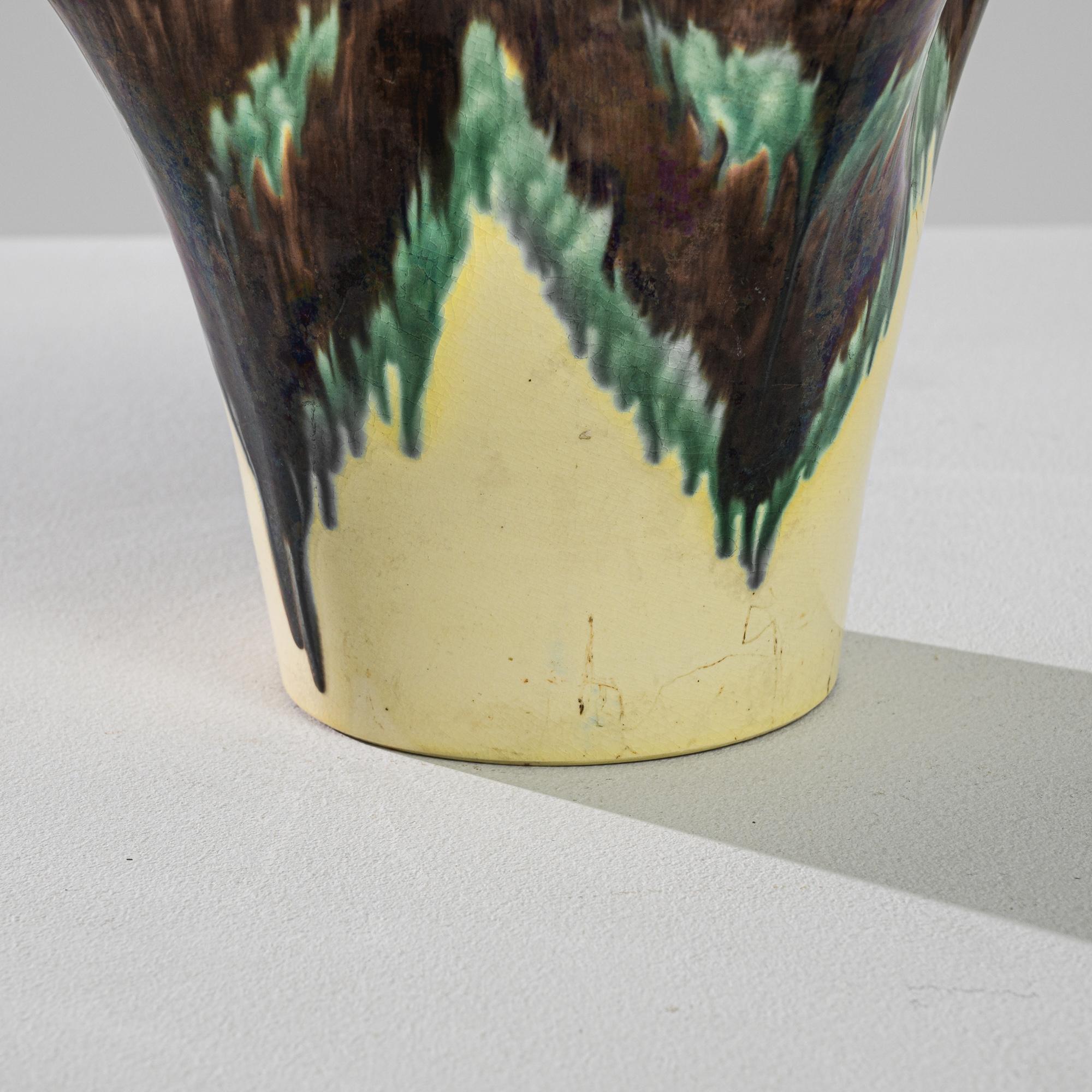 1920er Jahre Belgische Keramik Pflanzgefäß im Zustand „Gut“ im Angebot in High Point, NC