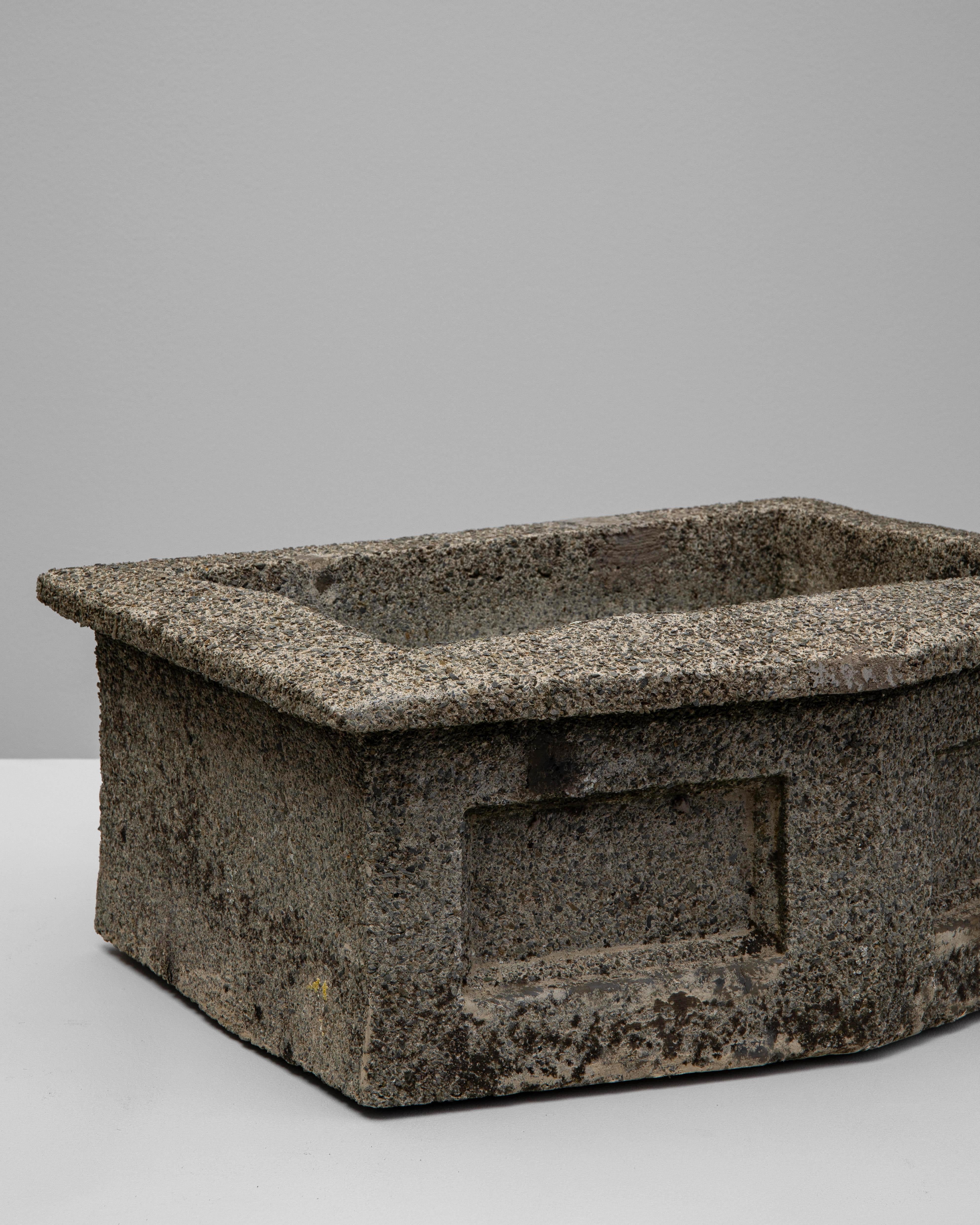 1920s Belgian Concrete Sink For Sale 2