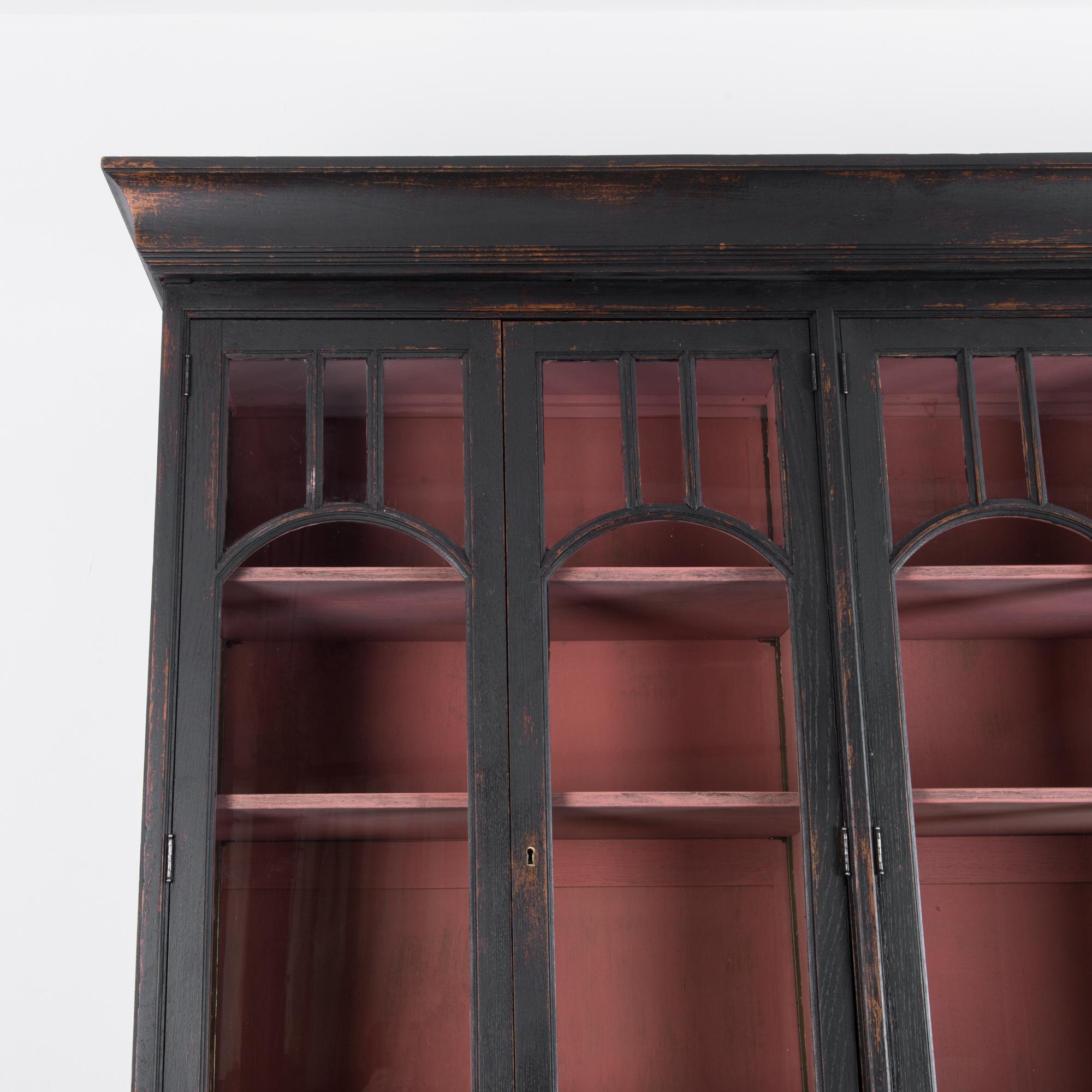 Early 20th Century 1920s Belgian Painted Display Cabinet