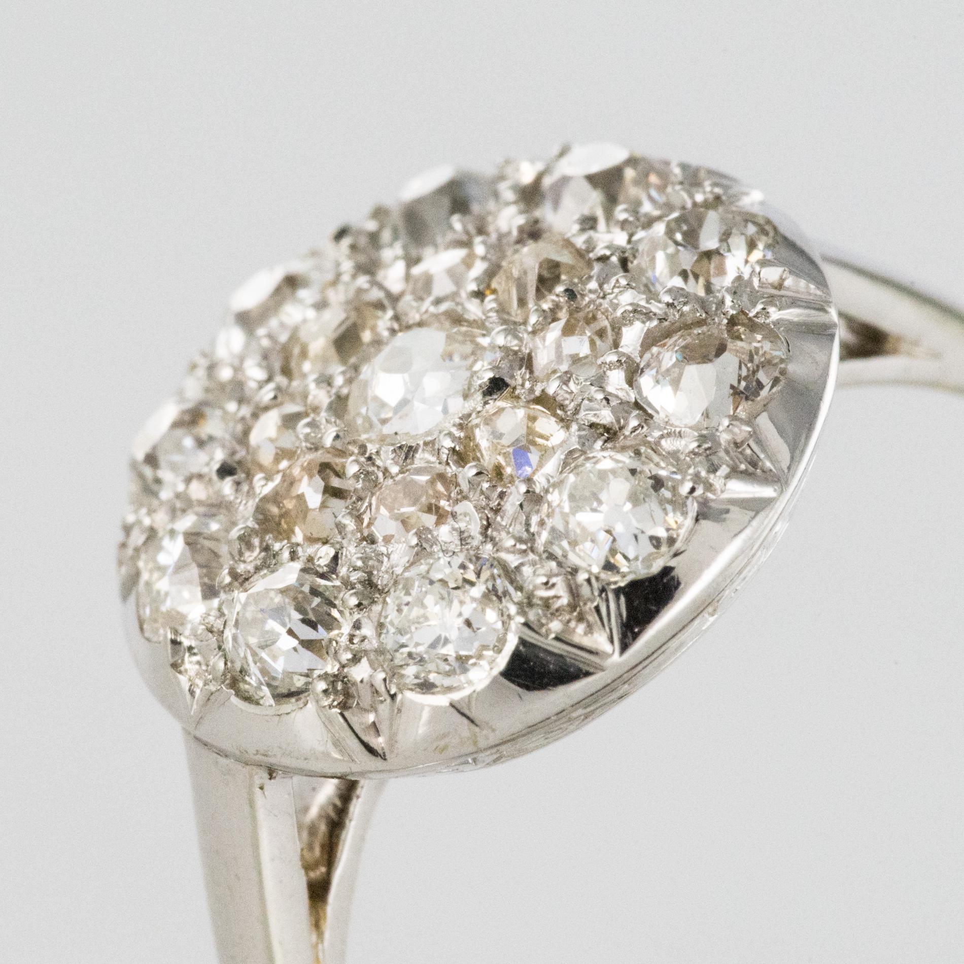 1920s Belle Époque Diamond 18 Karat White Gold Flat Round Ring 1
