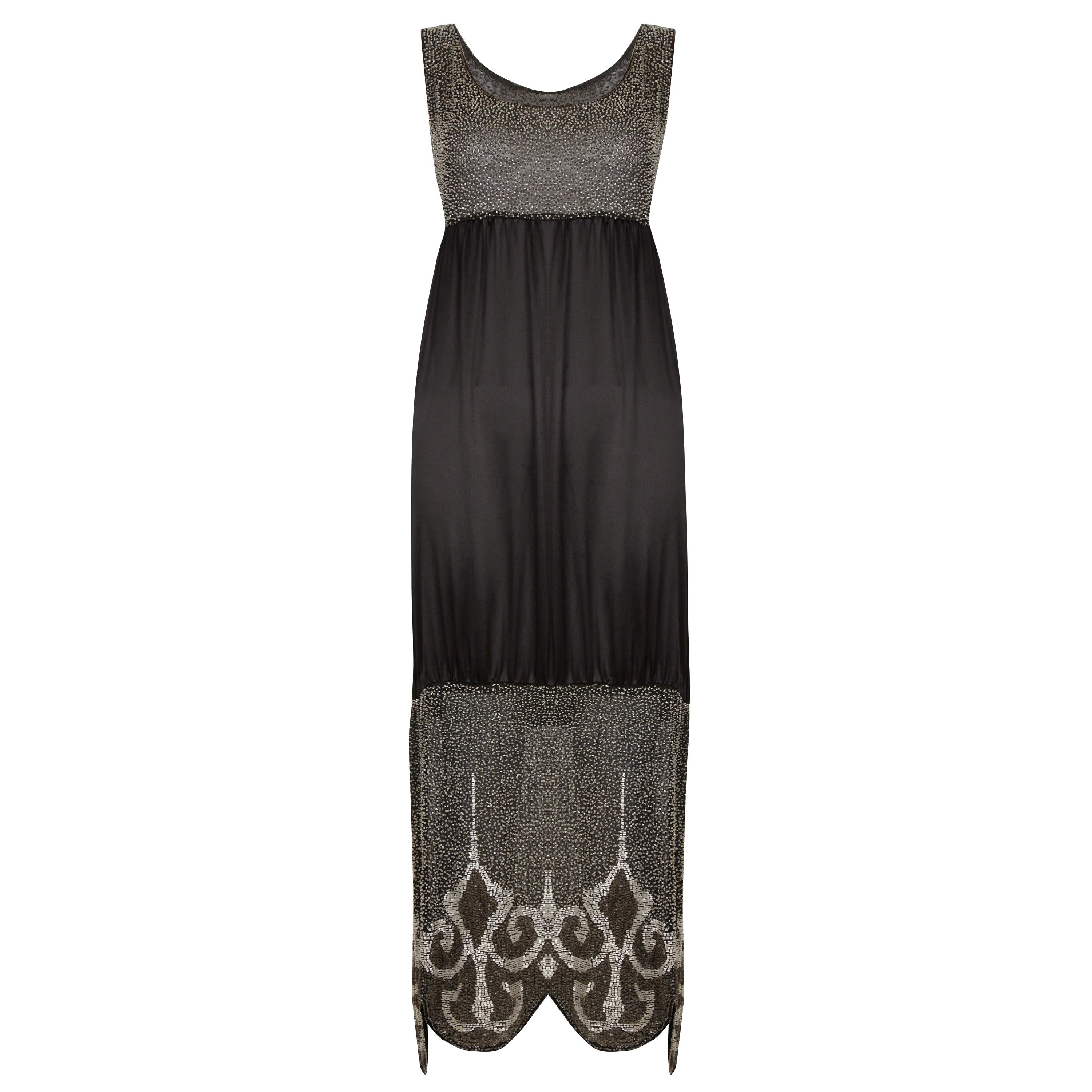 Vestido largo de flapper con cuentas de seda negro y crema de los años 20