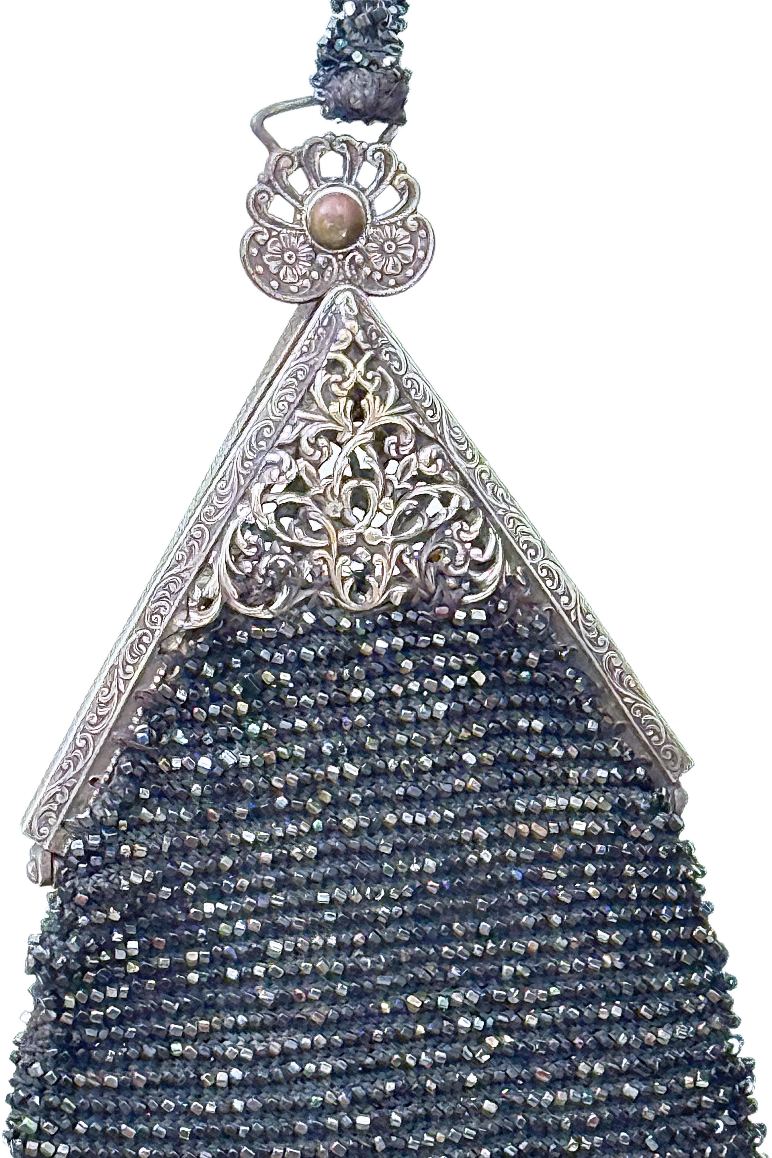 1920s Black Beaded Wristlet Art Deco Triangular Vintage 20s Evening Bag Purse For Sale 6
