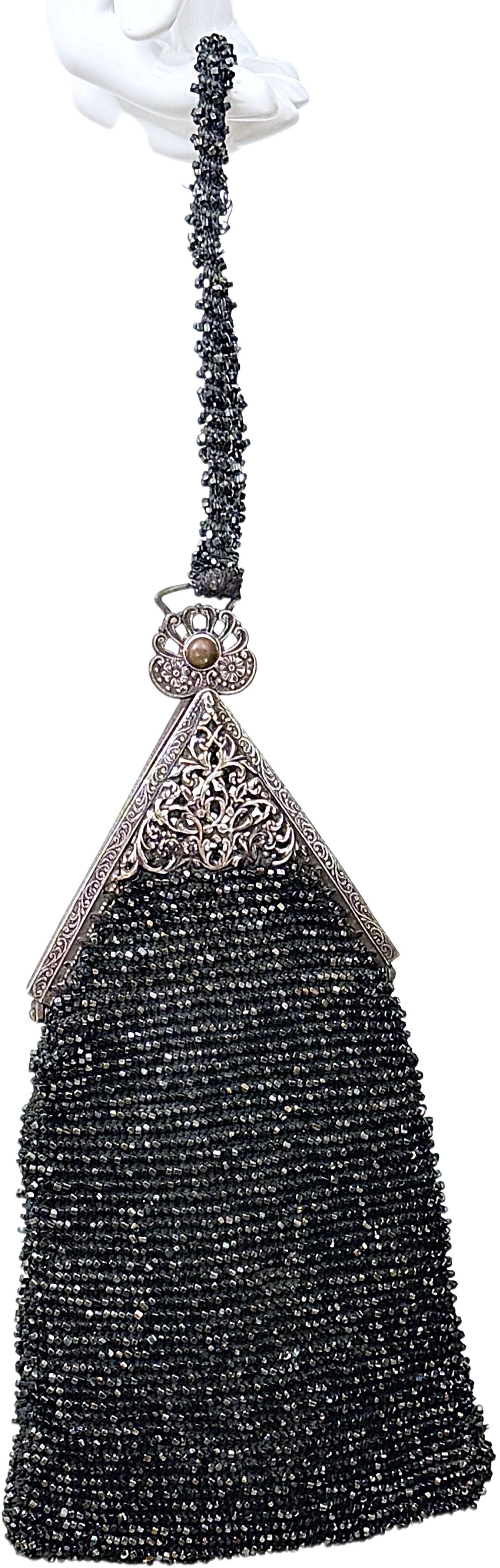1920s Black Beaded Wristlet Art Deco Triangular Vintage 20s Evening Bag Purse For Sale 5