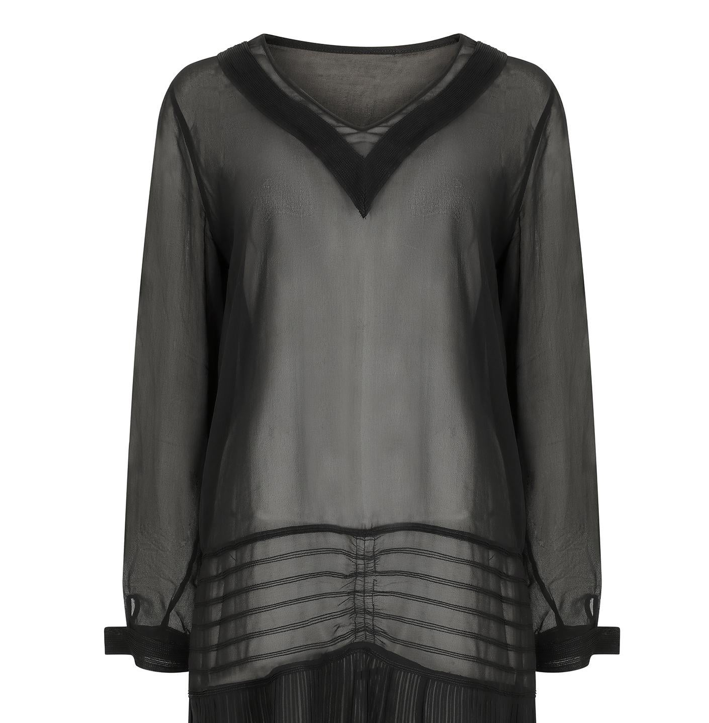 Schwarzes Georgette-Flapper-Kleid aus den 1920er Jahren im Angebot 1
