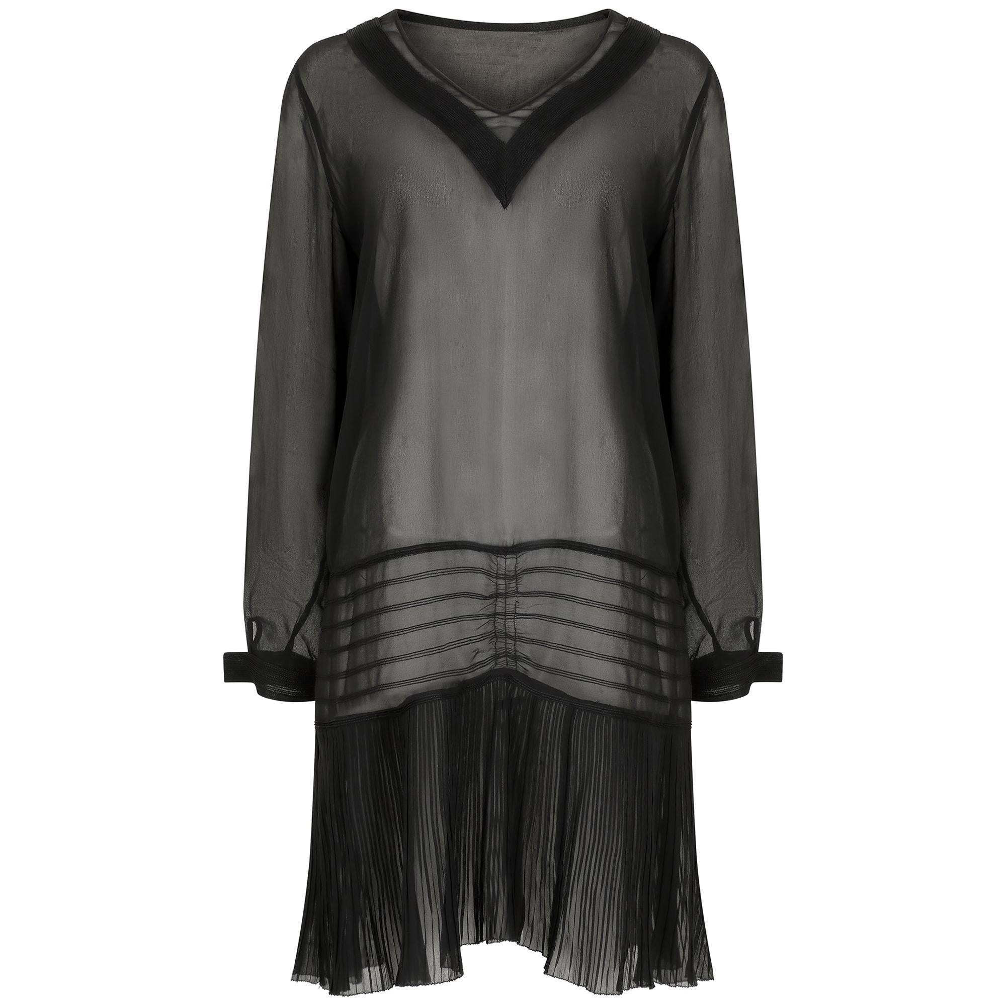 Schwarzes Georgette-Flapper-Kleid aus den 1920er Jahren im Angebot