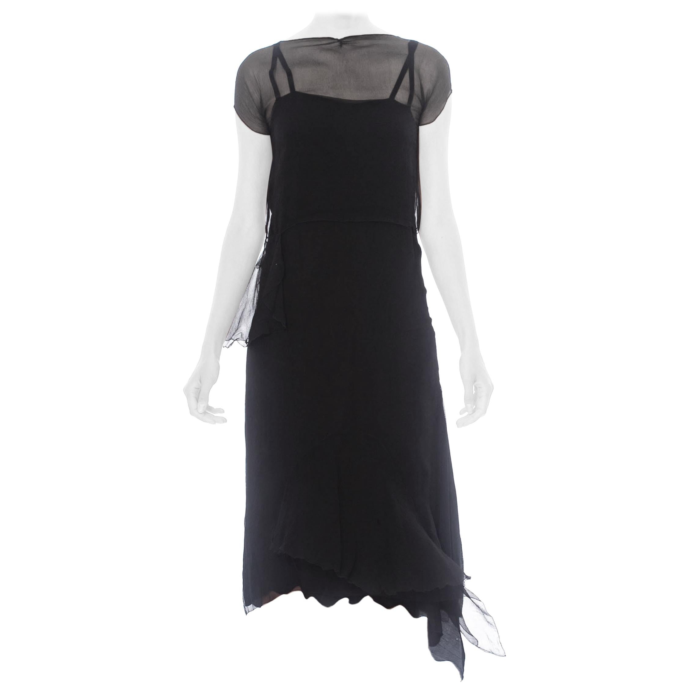 Schwarzes mehrlagiges Seiden-Chiffon-Kleid aus den 1920er Jahren im Angebot