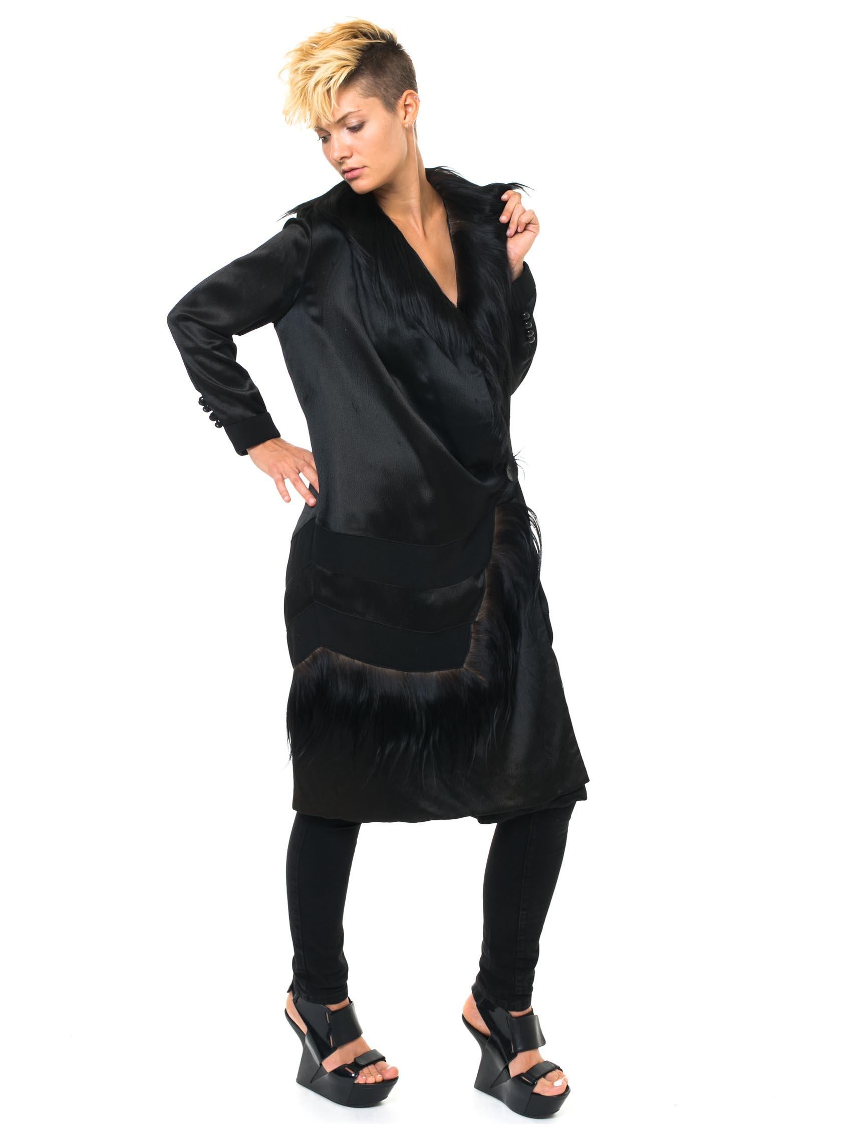 1920S Black Silk Satin  Coat Trimmed In Shaggy Fur For Sale 3