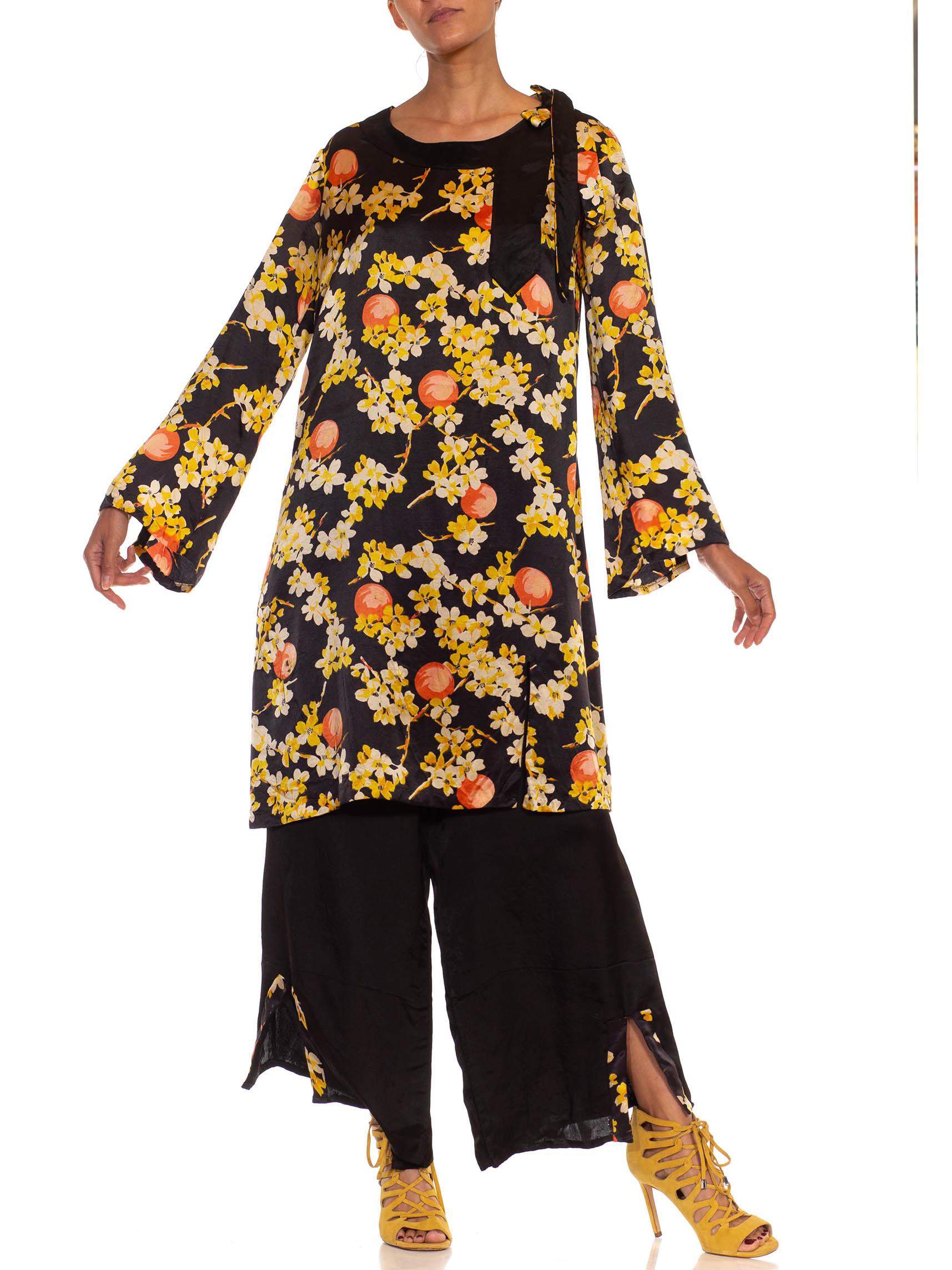 1920S Black & Yellow Floral Silk/Rayon Lounge Pajamas For Sale 1