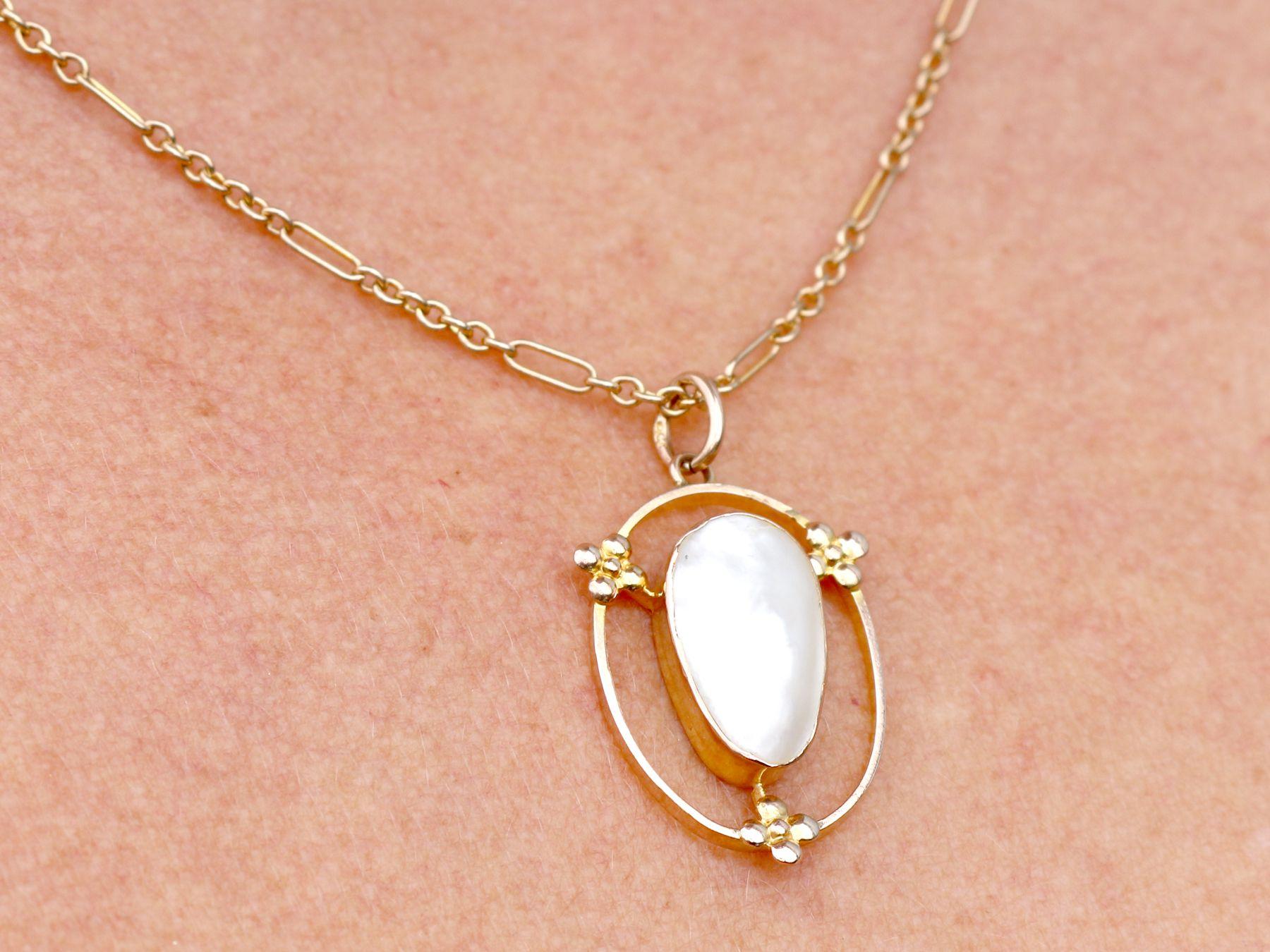Women's 1920s Blister Pearl Yellow Gold Necklace For Sale