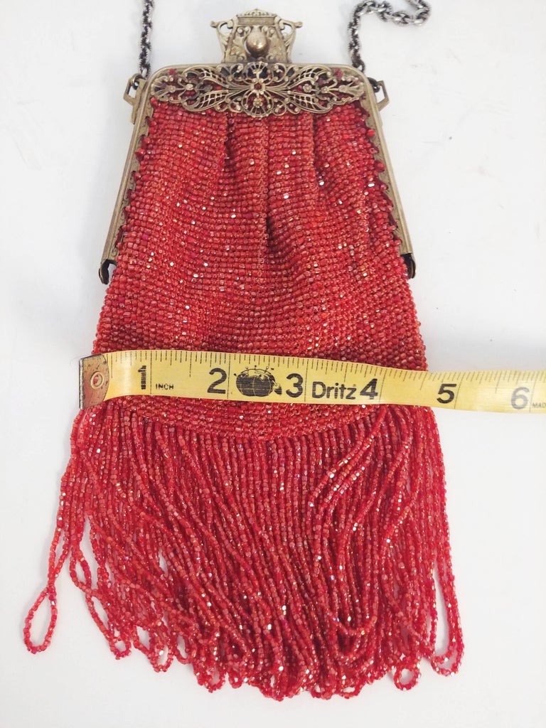 Women's 1920s Blood Orange Glass Bead Fringe Purse For Sale
