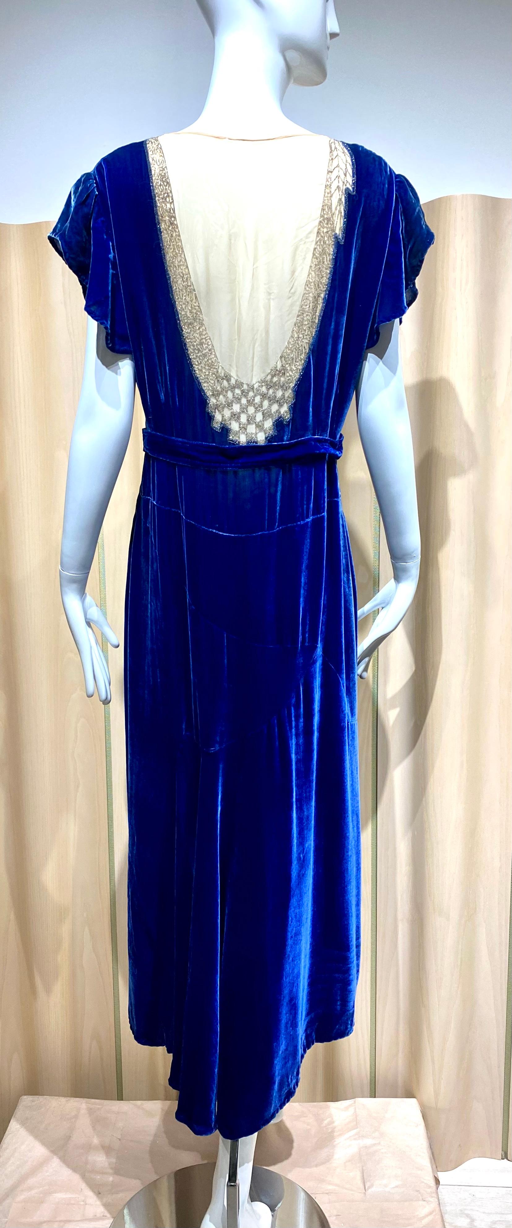 1920s Blue Velvet Cocktail Dress In Good Condition In Beverly Hills, CA