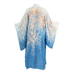 Kimono de seda azul y blanco con estampado floral ombré de los años 20