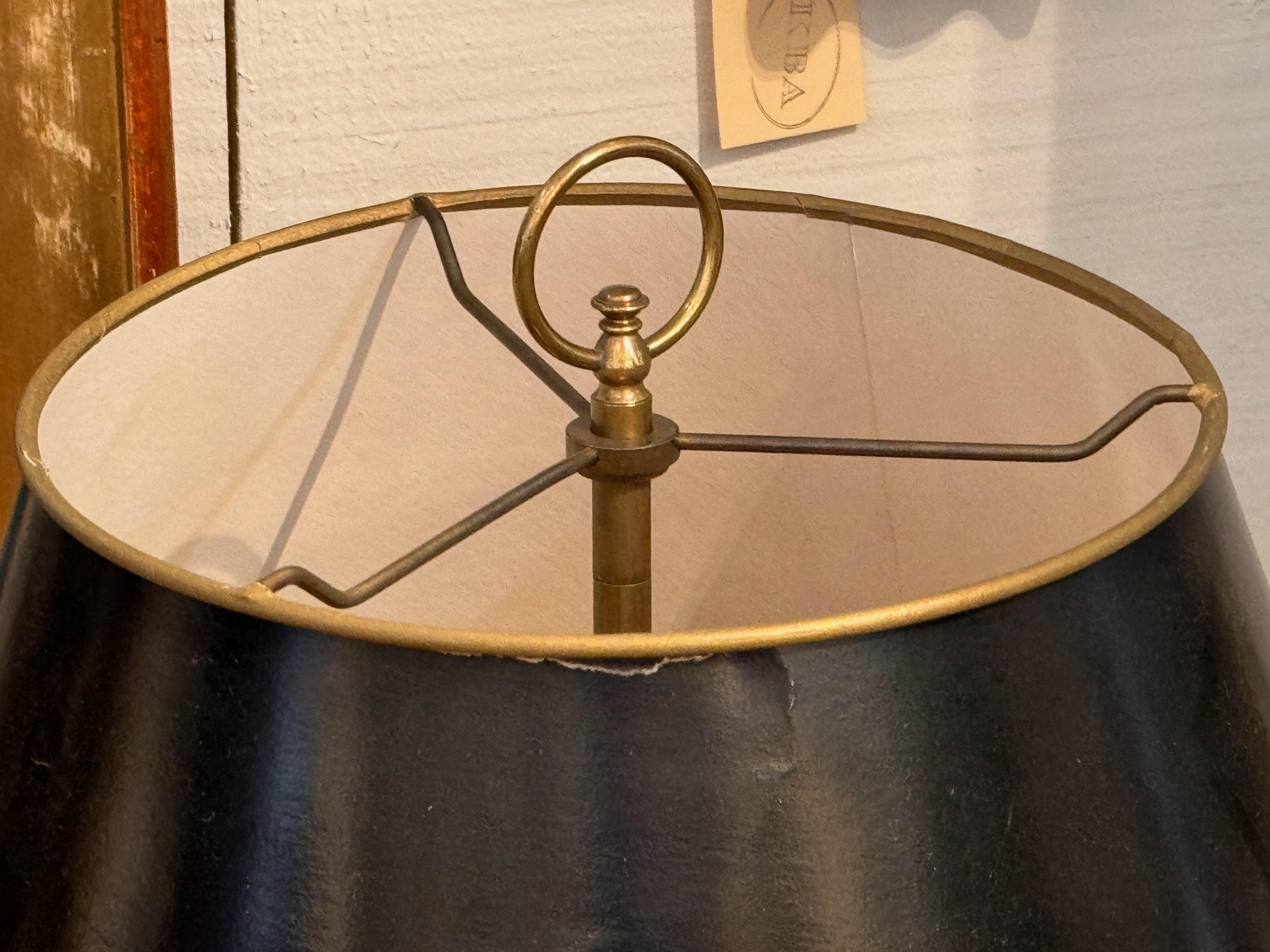 1920er Jahre Bouillotte Lampe aus Messing (Frühes 20. Jahrhundert) im Angebot