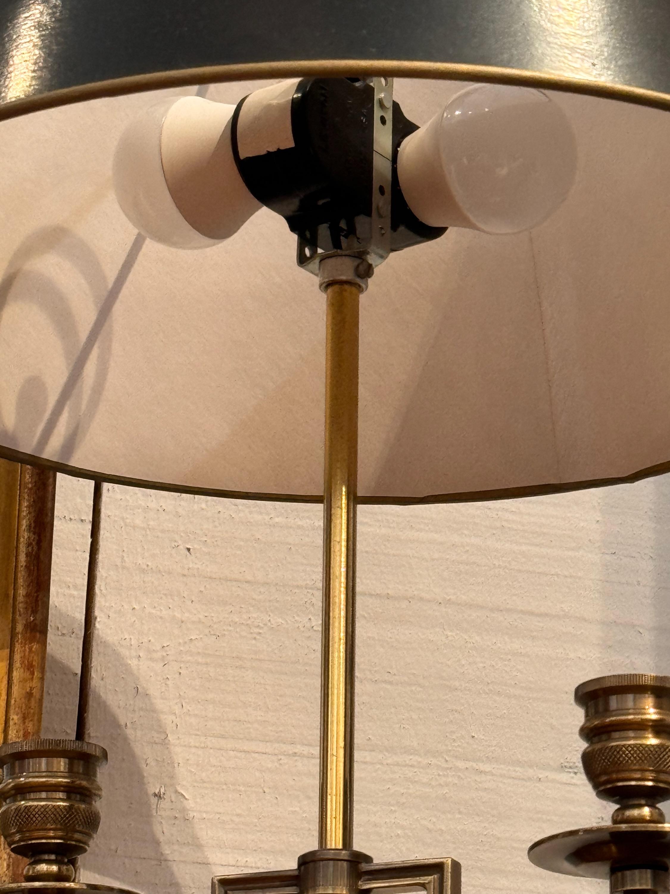 1920er Jahre Bouillotte Lampe aus Messing (Metall) im Angebot