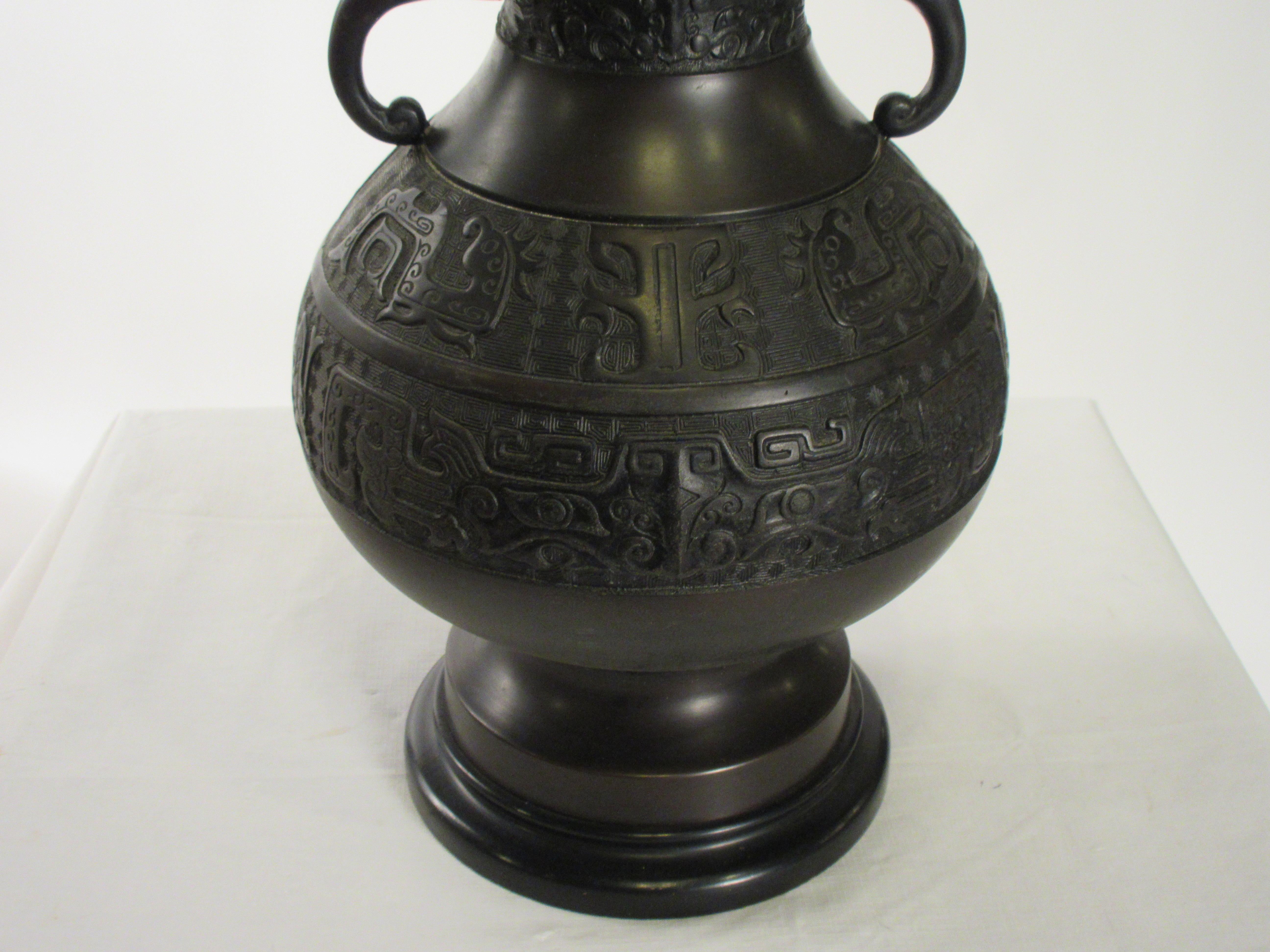 1920s Bronze Asian Table Lamp In Good Condition For Sale In Tarrytown, NY