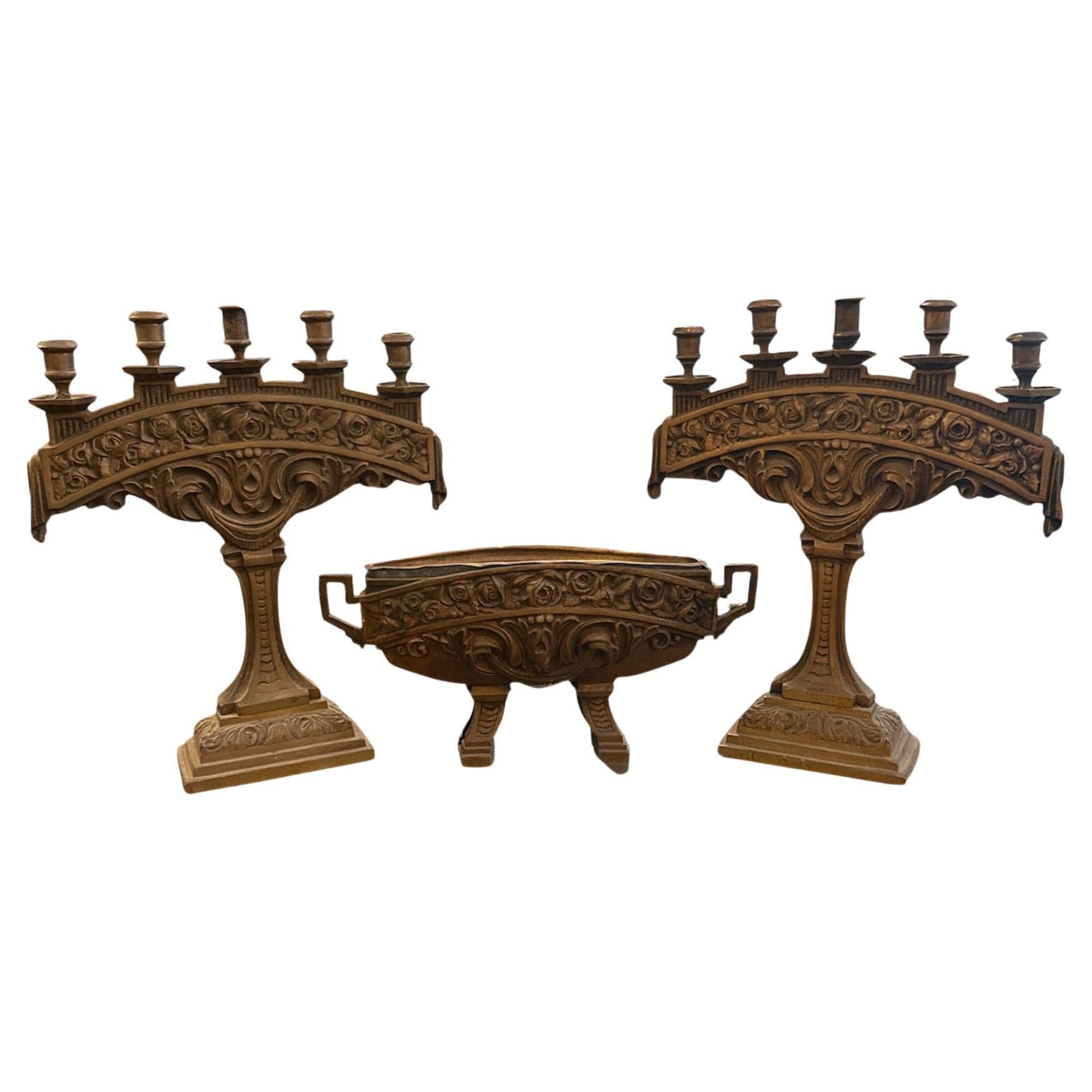 Bougie et centre de table en bronze des années 1920 - Lot de 3 en vente