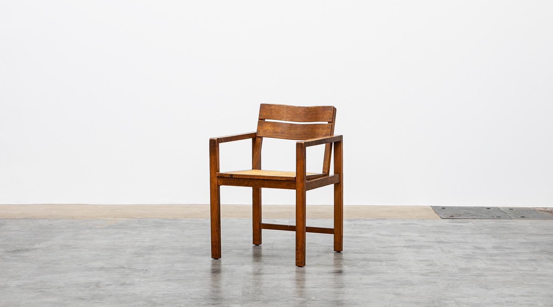 Beech chair by Erich Dieckmann, Germany, 1926.

The single chair by Erich Dieckmann from 1926 is made out of beech and has a typically, clear design. The rectangular stand construction contrasts with the curved backrest in plywood beech.