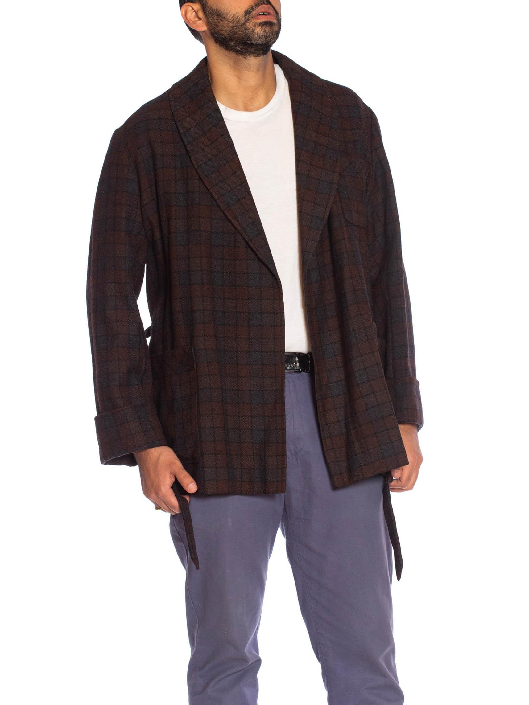 1920S Brown & Grey Wool Plaid Men's At Home Smoking Jacket For Sale 1