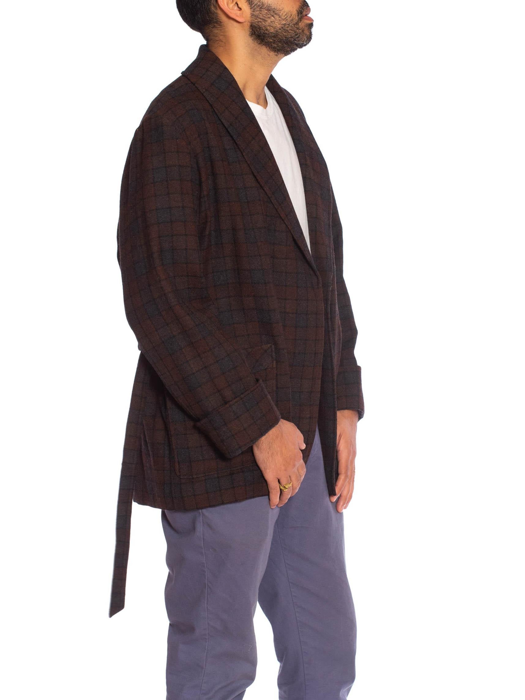1920S Brown & Grey Wool Plaid Men's At Home Smoking Jacket For Sale 3