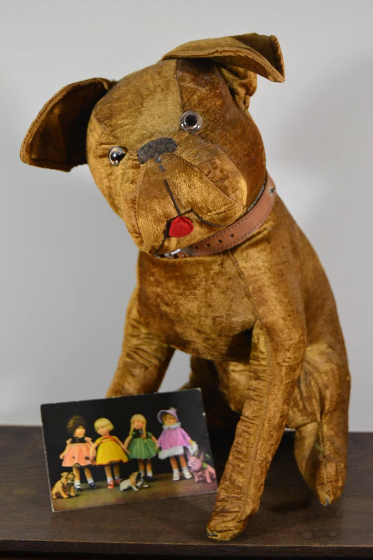Antike Bulldogge Spielzeug, Stroh gefüllte Samt, 1920er Jahre, Europa  (Art déco) im Angebot
