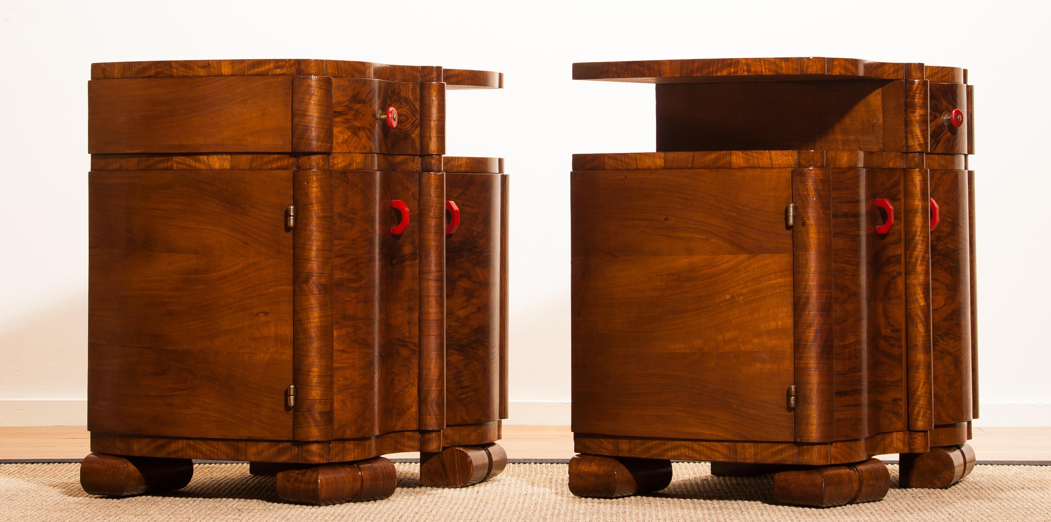 1920s Burl Wood Art Deco Bedside Tables 8