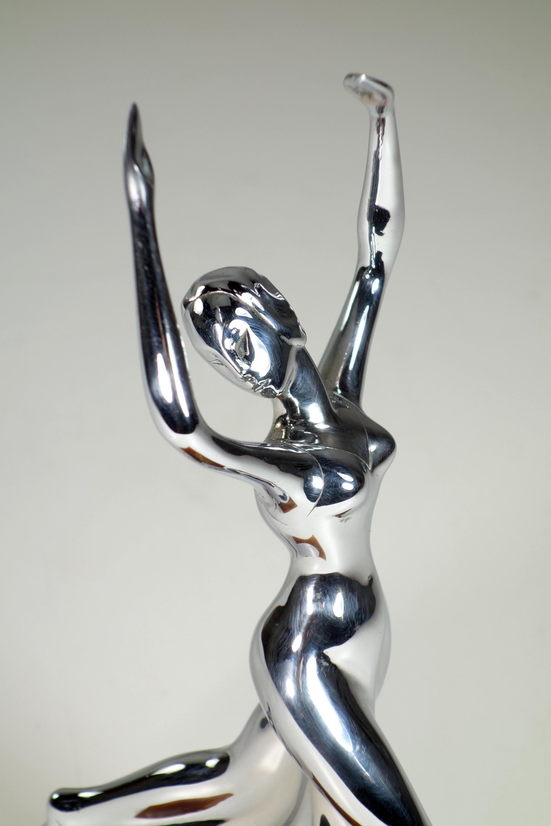 Años 20 de Franz Hagenauer Weiner Werkstatte Austria Figura de bailarina de metal niquelado en venta 5