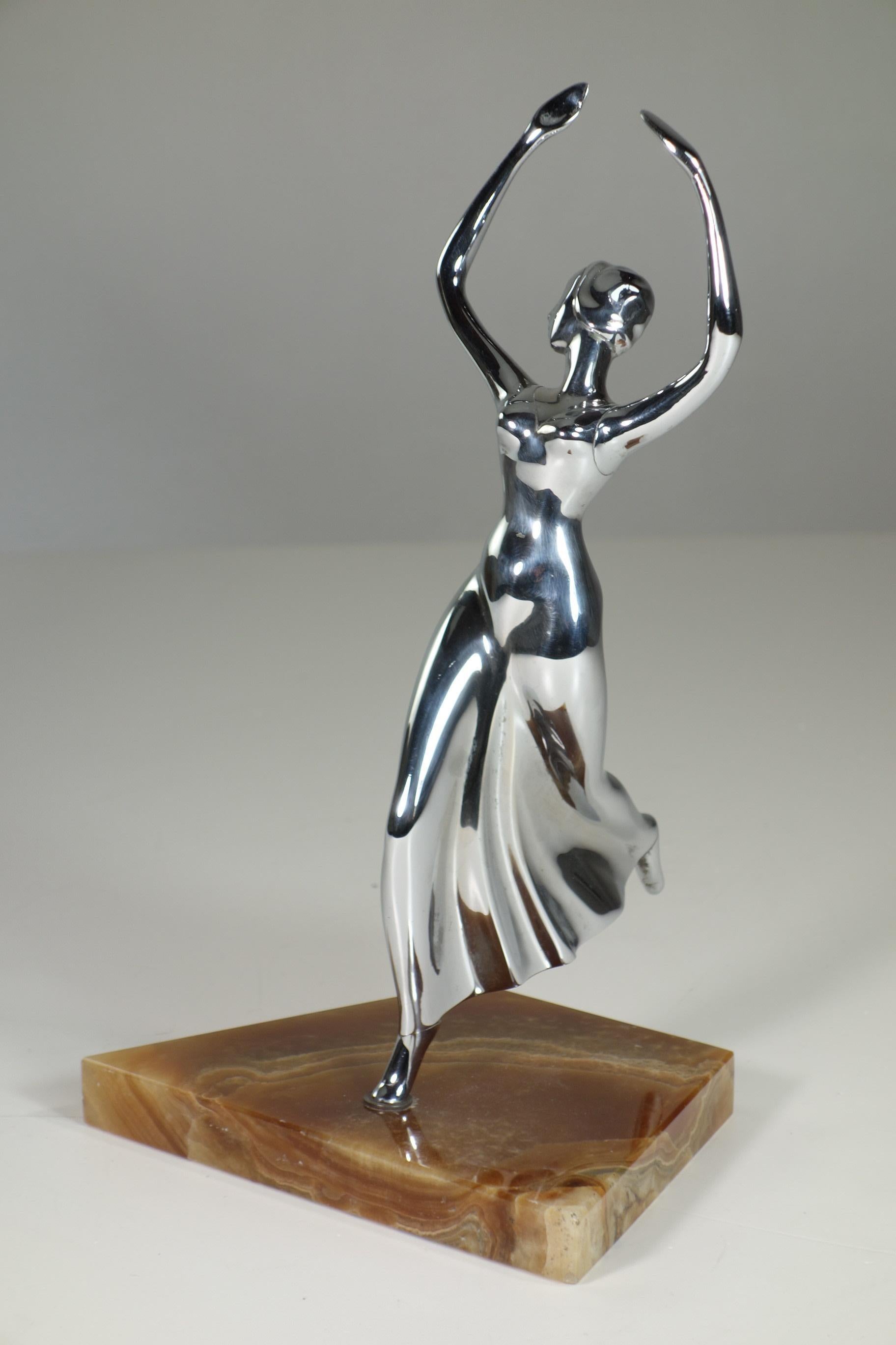 Años 20 de Franz Hagenauer Weiner Werkstatte Austria Figura de bailarina de metal niquelado principios del siglo XX en venta