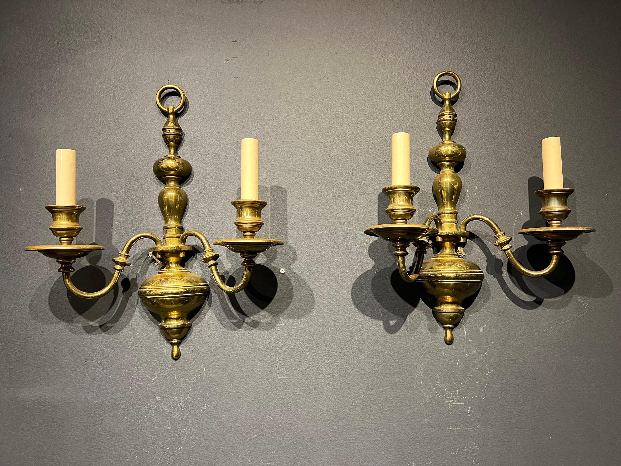 A pair of circa 1920’s Caldwell bronze brown sconces colonial style. In very good vintage condition. 

Dealer: G302YP 