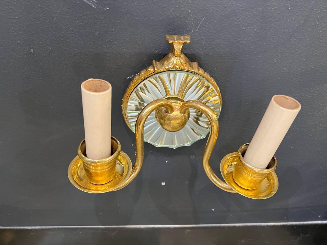 Applique en miroir Caldwell des années 1920 avec 2 Lights Bon état - En vente à New York, NY