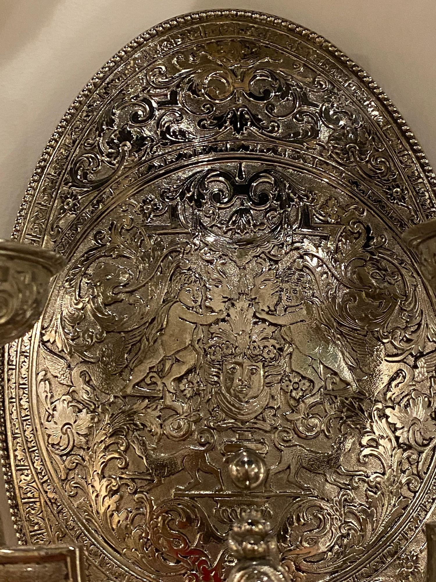 Americano Sconcese con ornamento placcato in argento Caldwell degli anni '20 in vendita