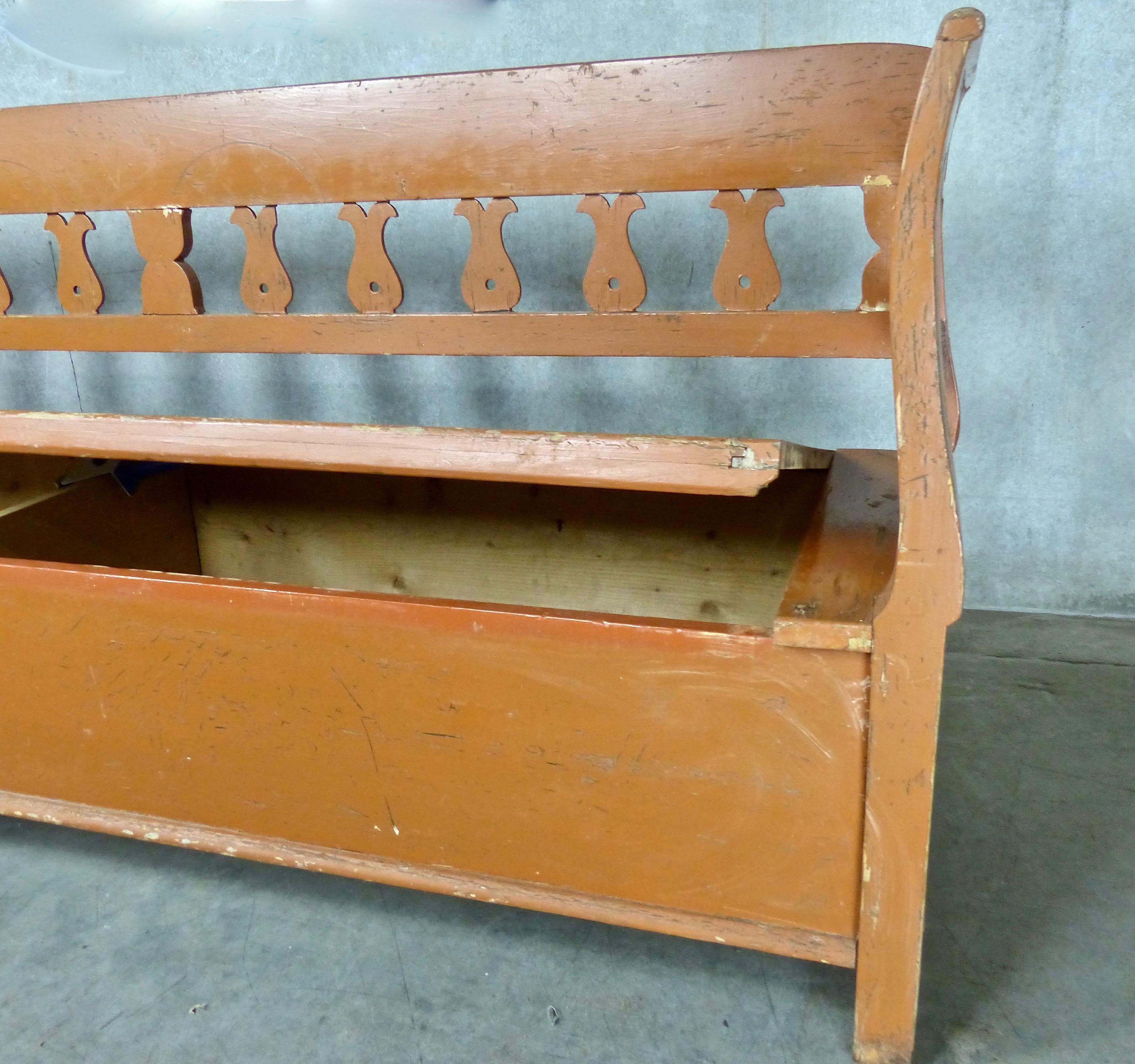 Country 1920s Canadian Prairies Lift Top Bench