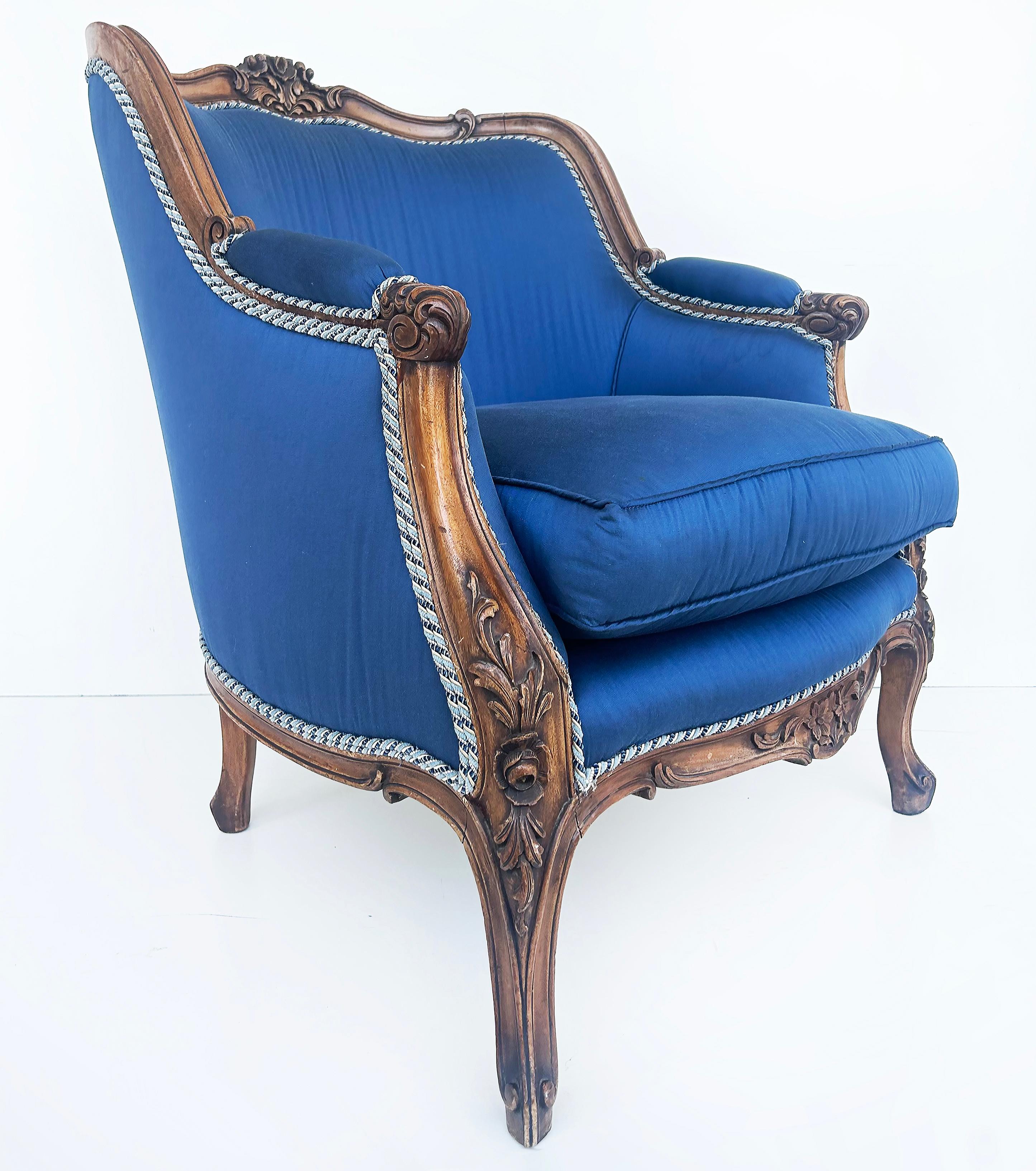 French Provincial 1920s Carved Walnut French Bergeres Armchairs Upholstered in Silk, a Pair  For Sale