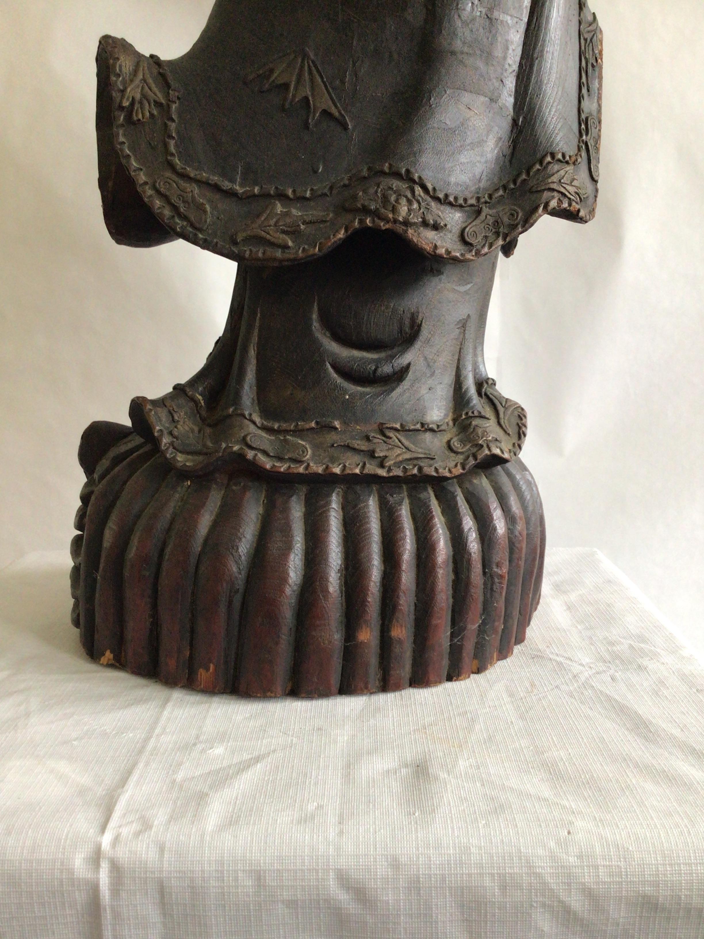 1920er Jahre geschnitzt Holz Guanyin Statue im Angebot 8