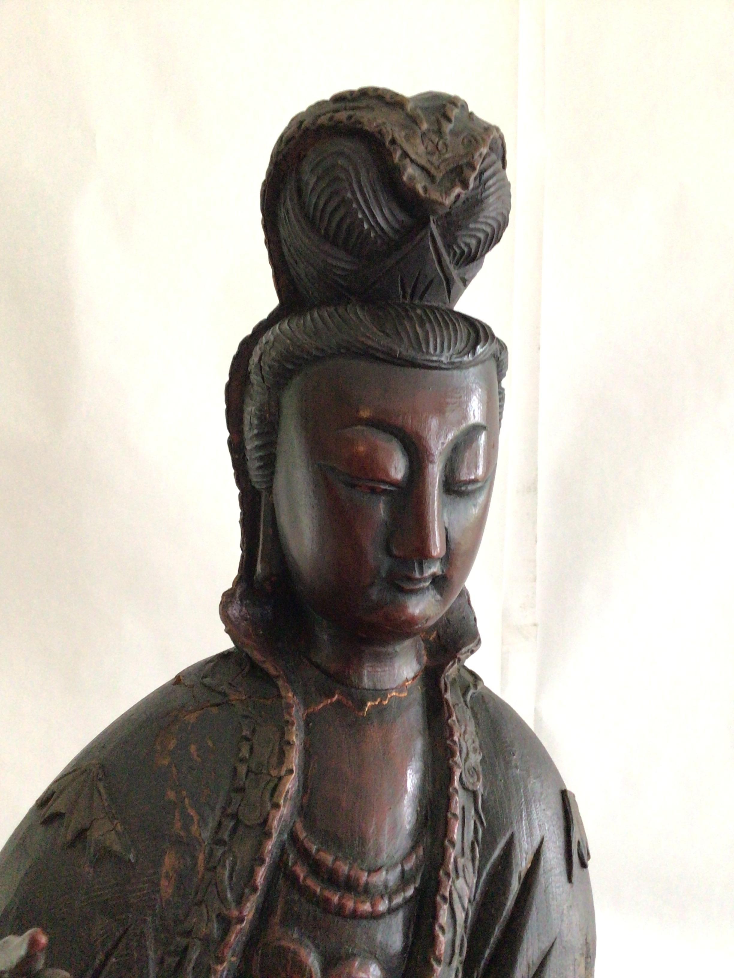 Early 20th Century 1920s Carved Wood Guanyin Statue For Sale