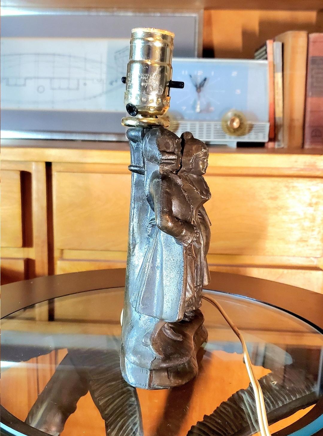 Lampe figurative japonaise en bronze moulé des années 1920  Bon état - En vente à Waxahachie, TX
