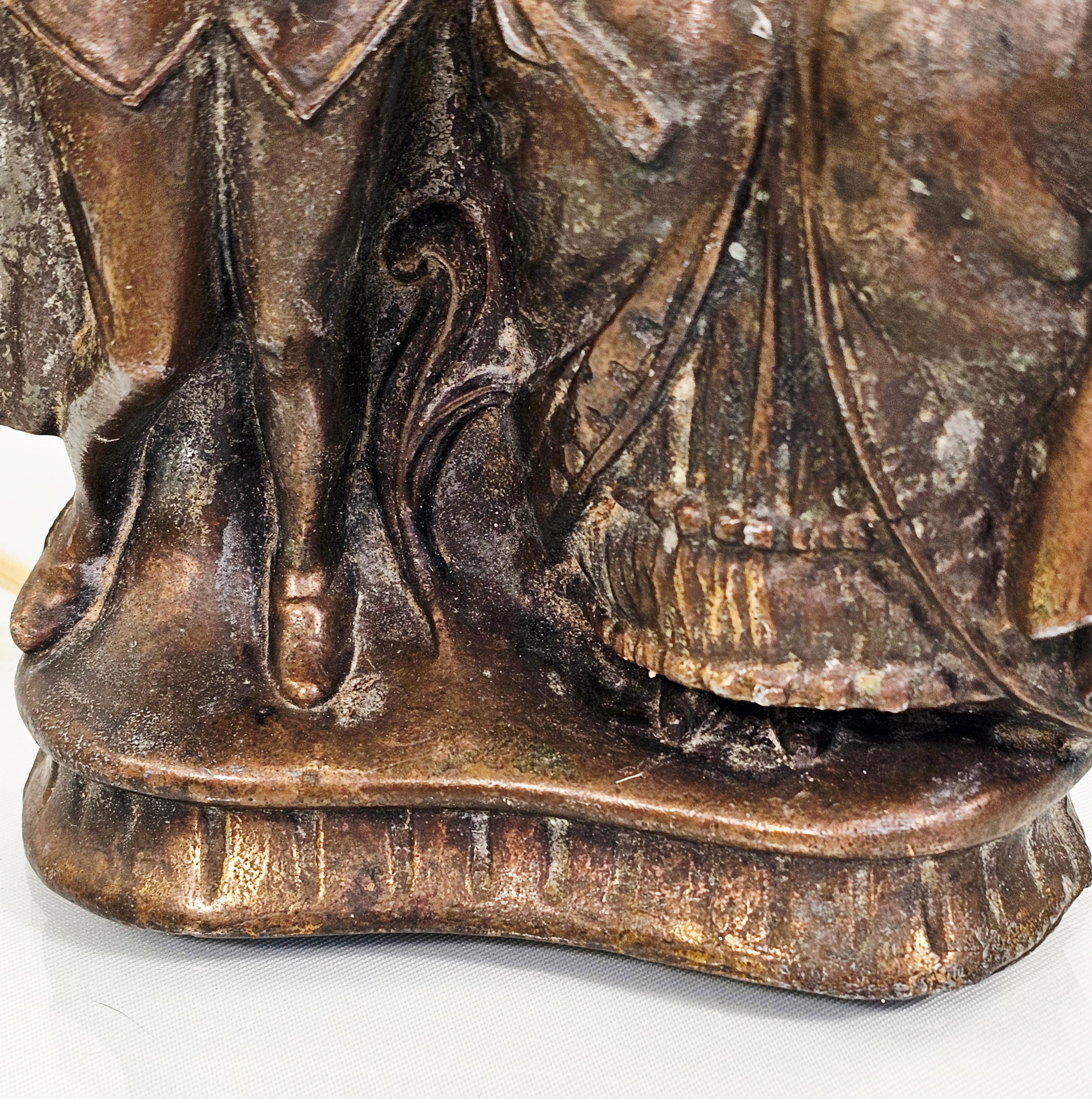 Lámpara figurativa japonesa de bronce fundido de los años 20 en venta 1