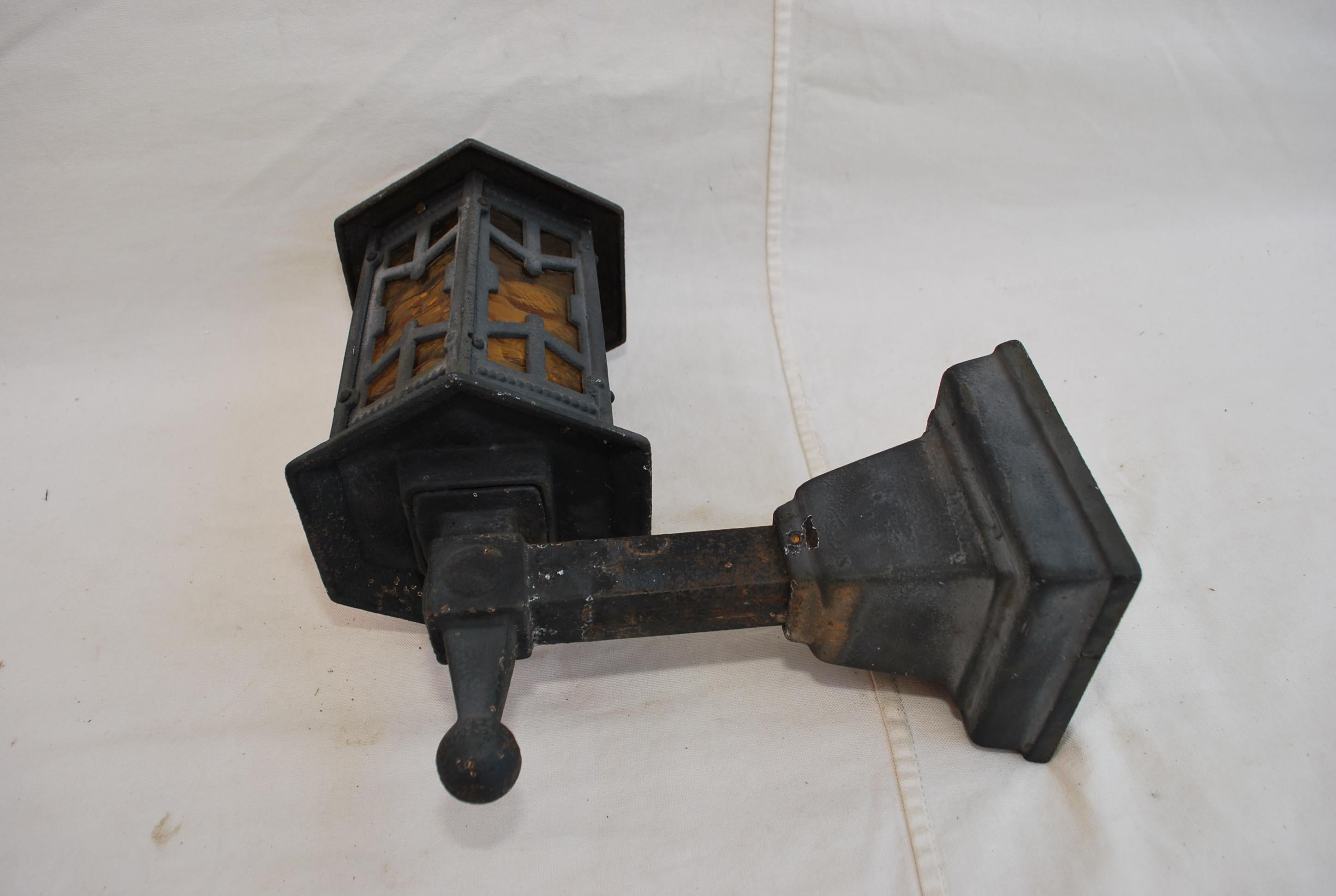 Aplique de exterior de hierro fundido de 1920 Estadounidense en venta