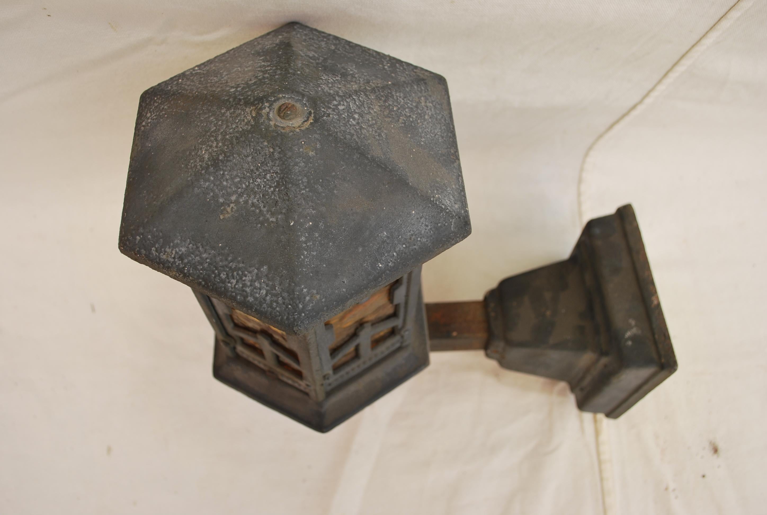 Aplique de exterior de hierro fundido de 1920 principios del siglo XX en venta