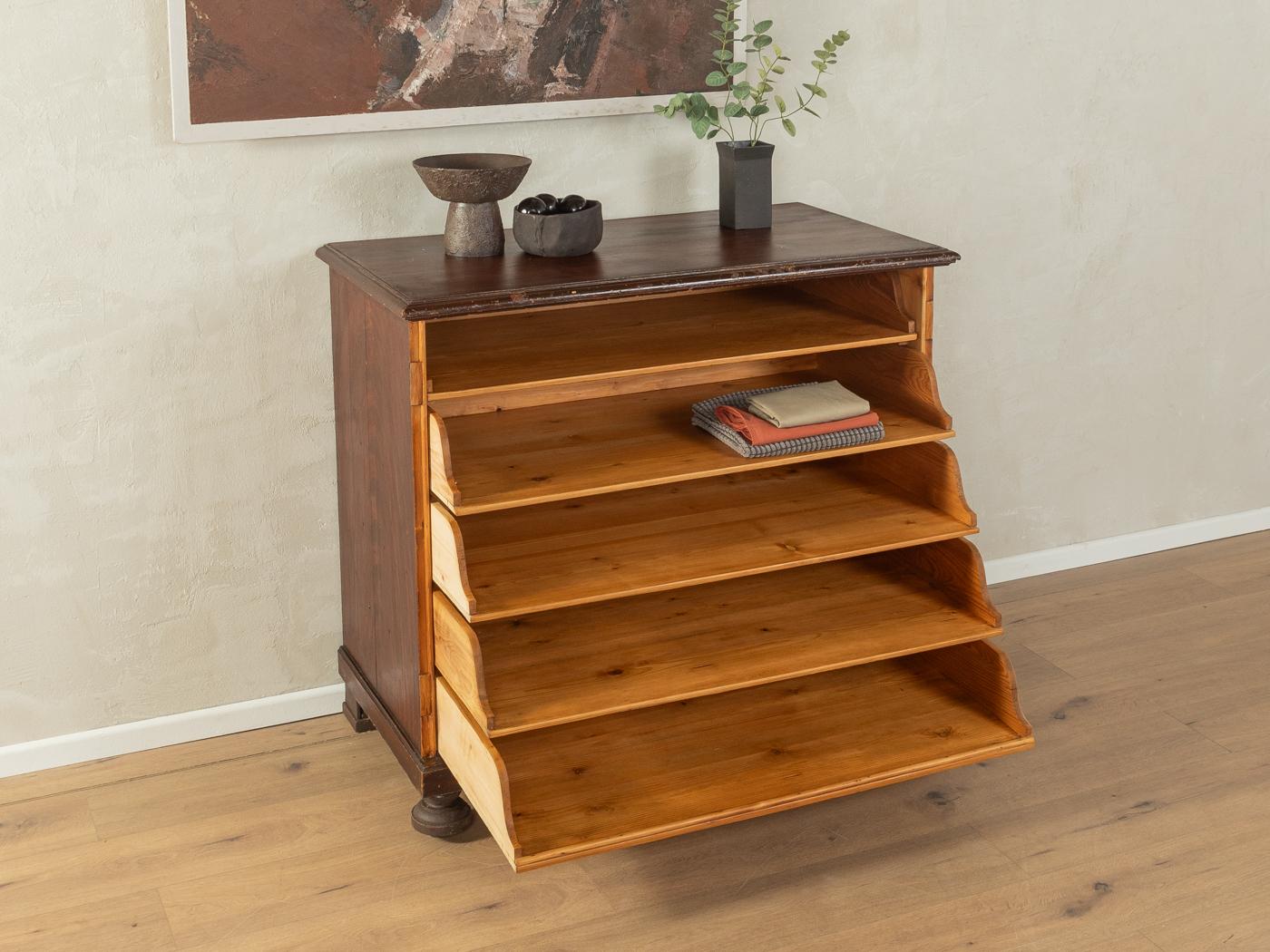1920s Chest of Drawers In Good Condition For Sale In Neuss, NW