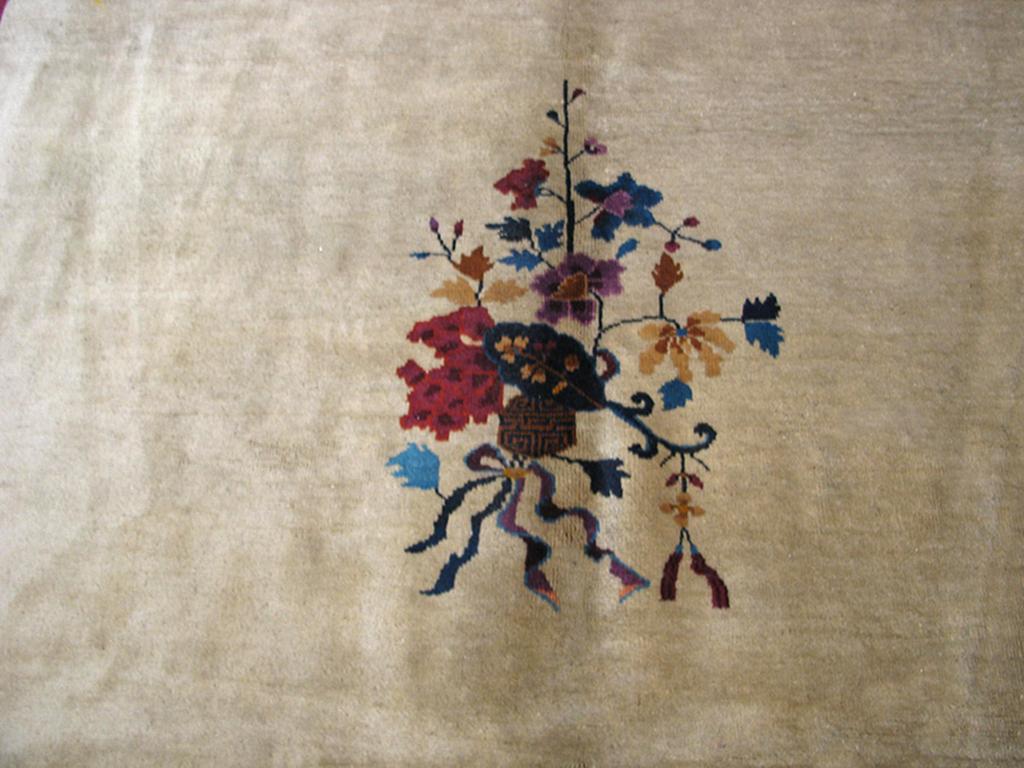 Early 20th Century 1920s Chinese Art Deco Carpet ( 9'' x 11'8'' - 275 x 355 ) For Sale