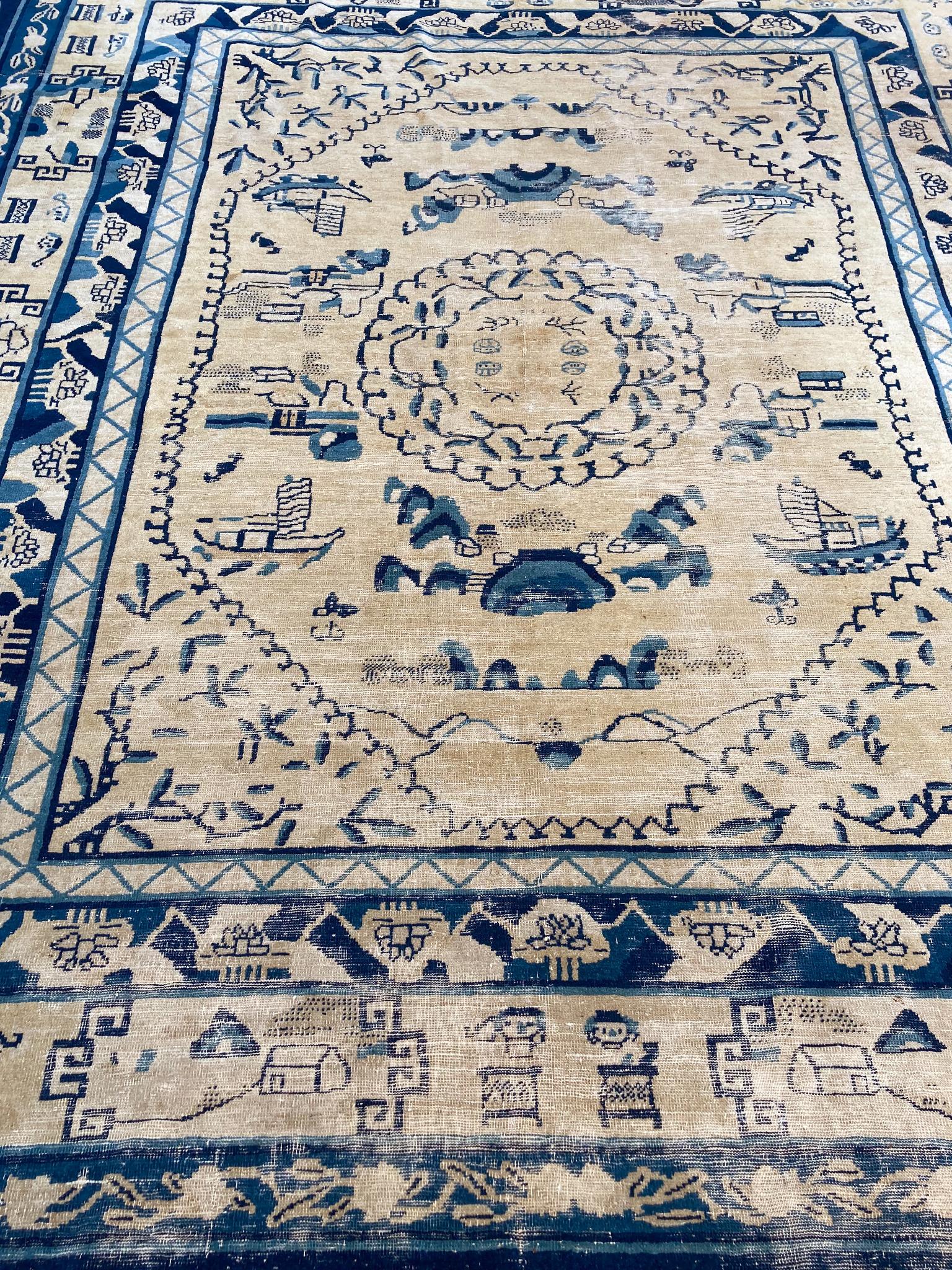 1920s Chinese Art Deco Rug In Good Condition In New York, NY