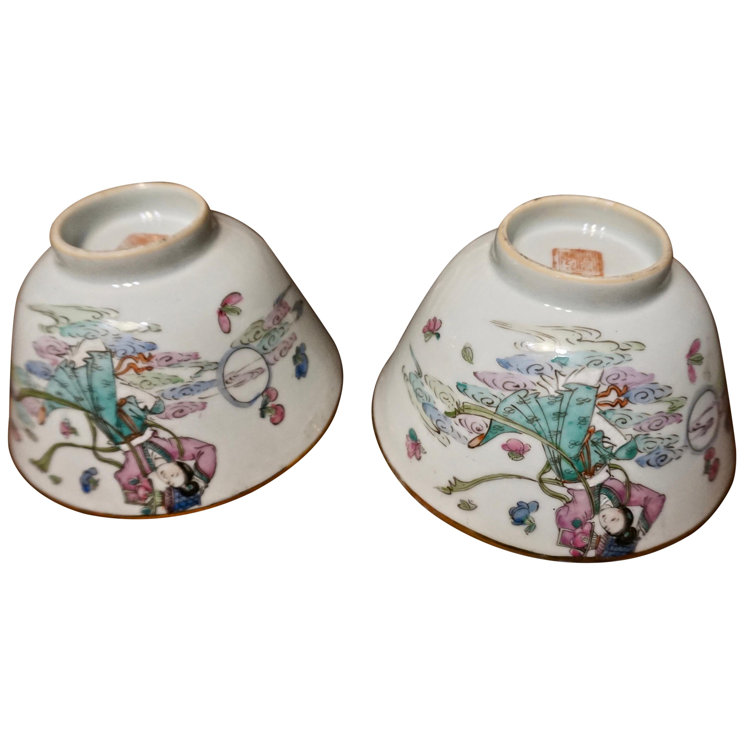1920s Chinese Export Hand Painted Ceramic Bowls For Sale