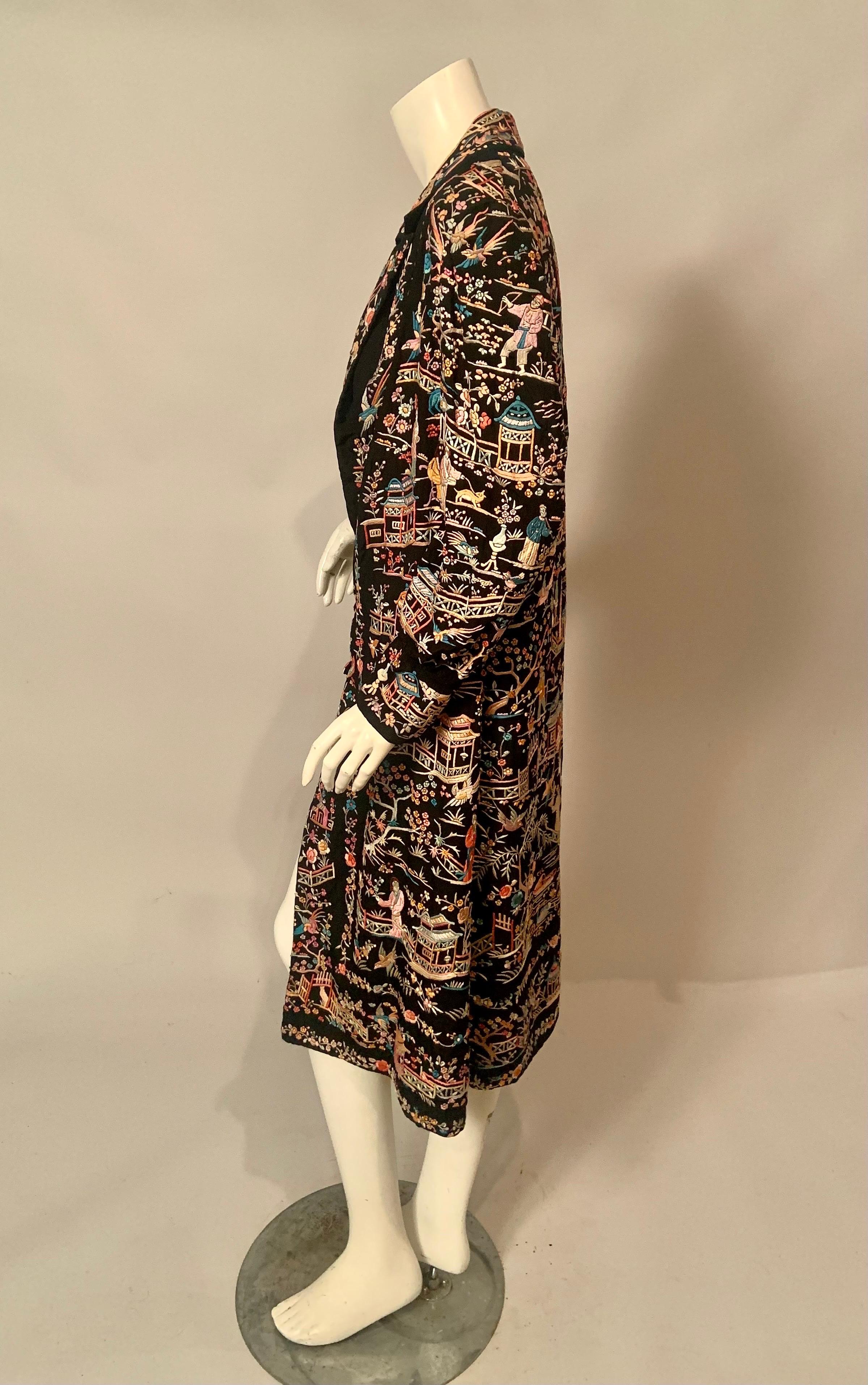 1920's Chinese Hand Embroidered Silk Coat For Sale 5