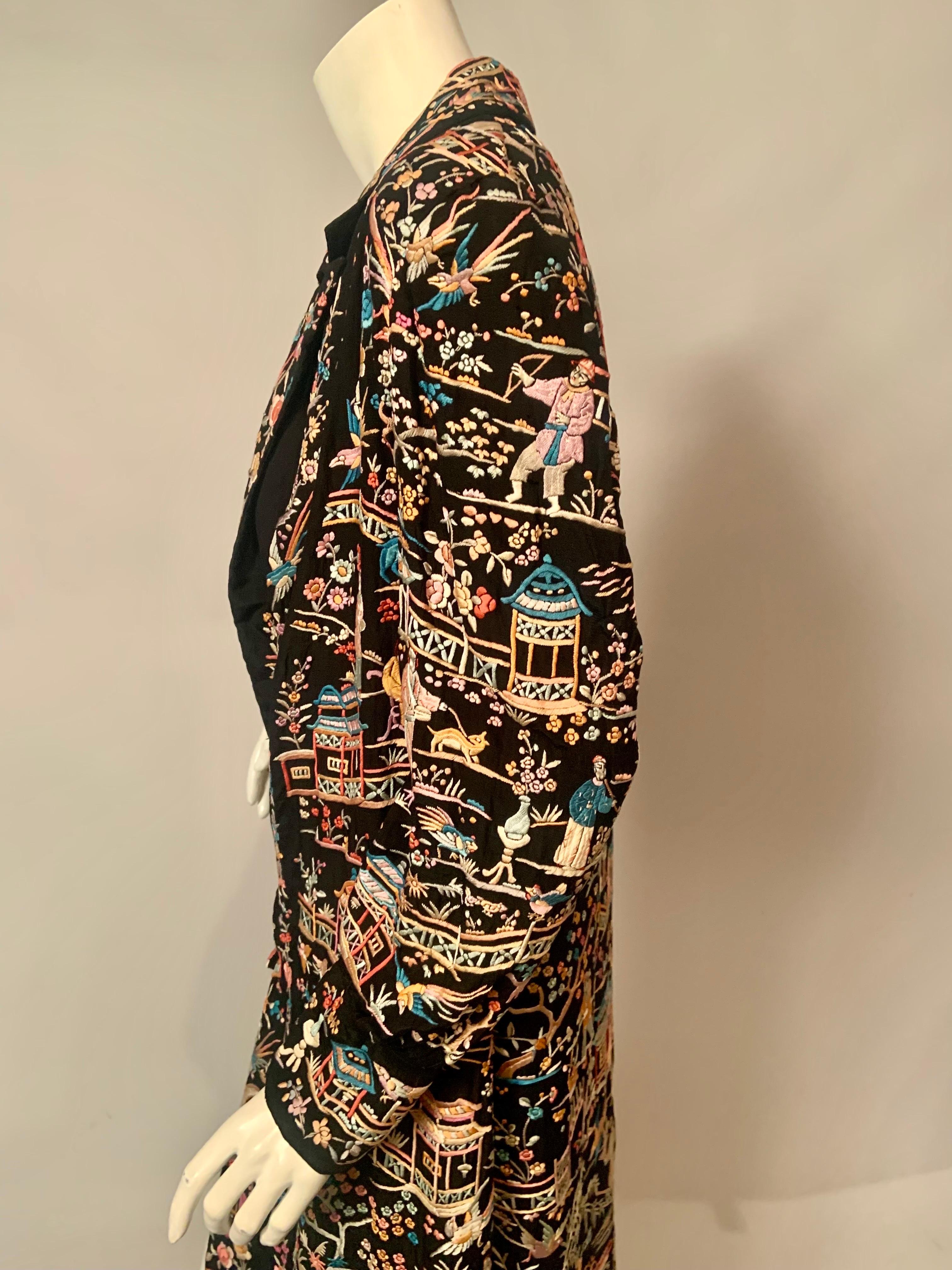 1920's Chinese Hand Embroidered Silk Coat For Sale 6
