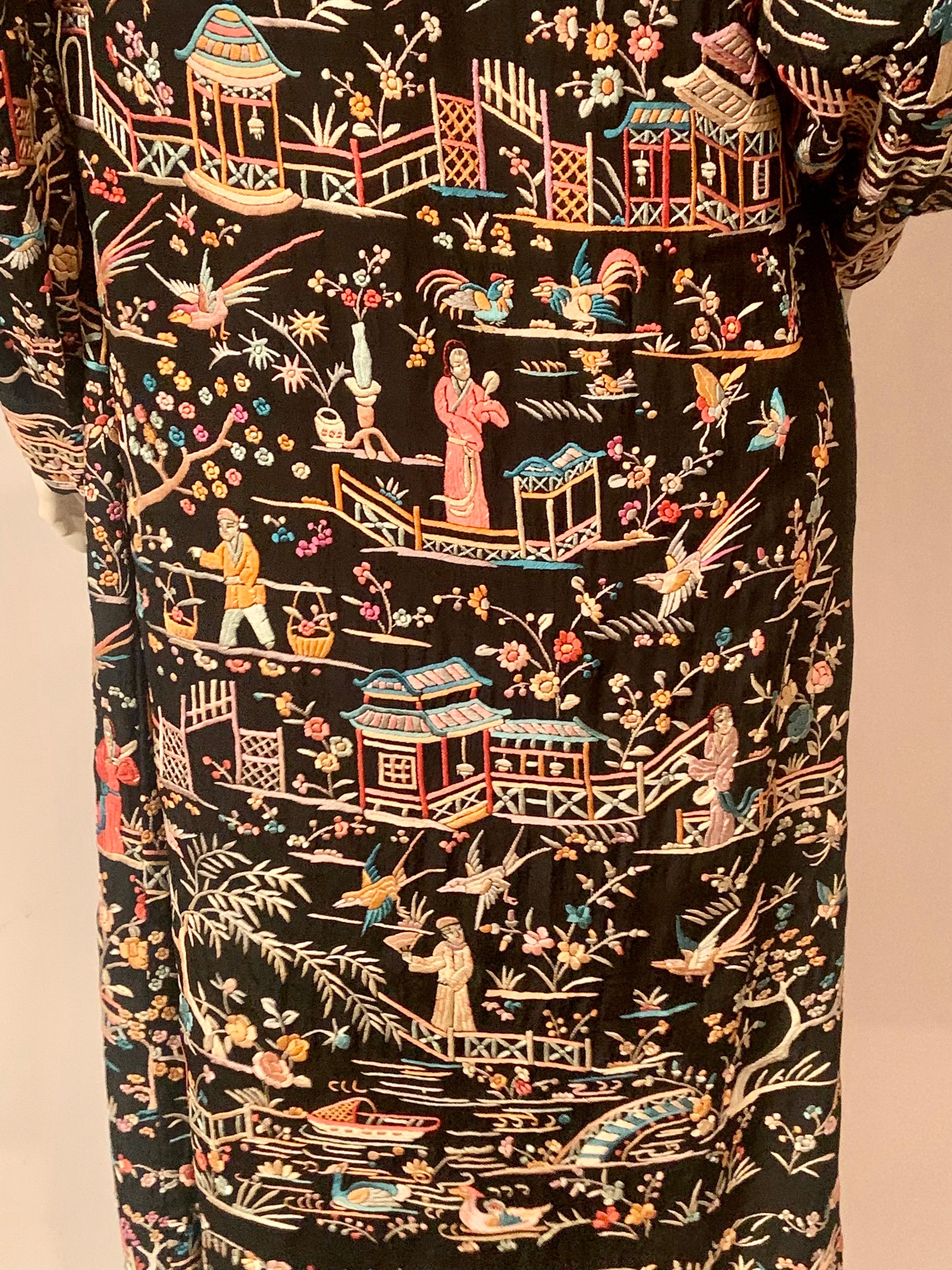 Cappotto cinese di seta ricamato a mano degli anni '20 in vendita 4