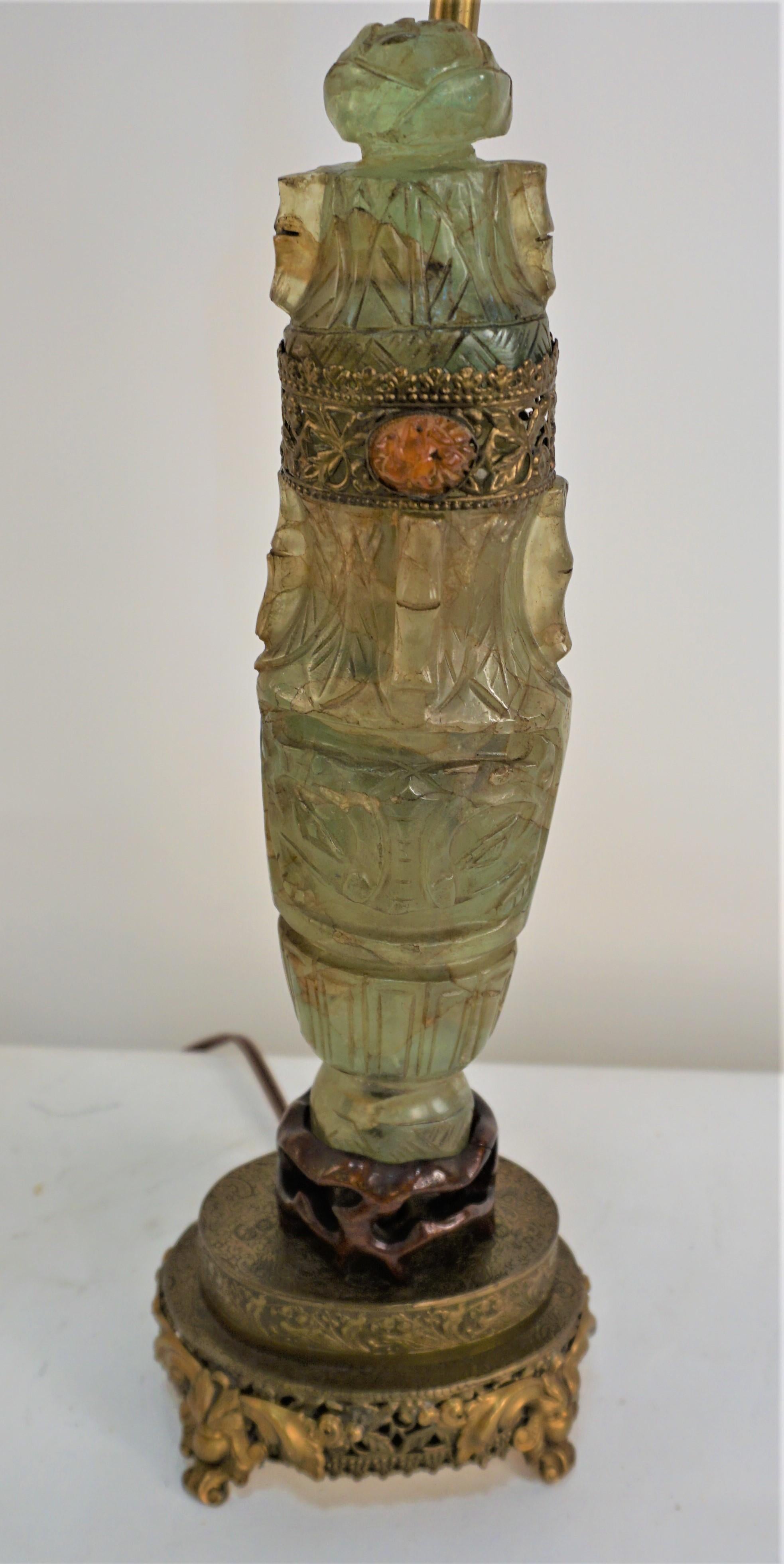 Chinesische Jadequarz-Tischlampe aus den 1920er Jahren. im Angebot 3