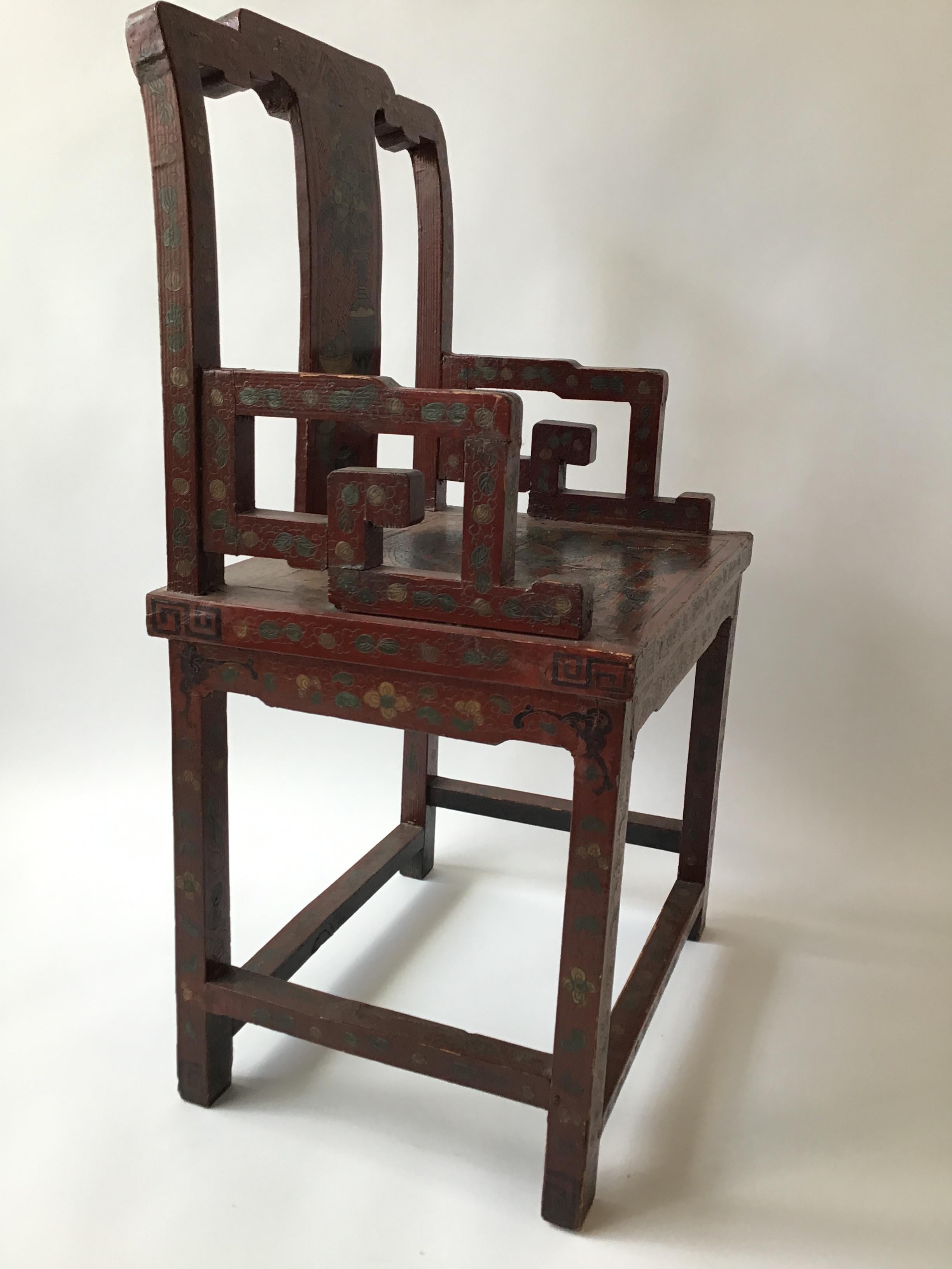 chinesischer scharlachroter lackierter Sessel aus den 1920er Jahren.