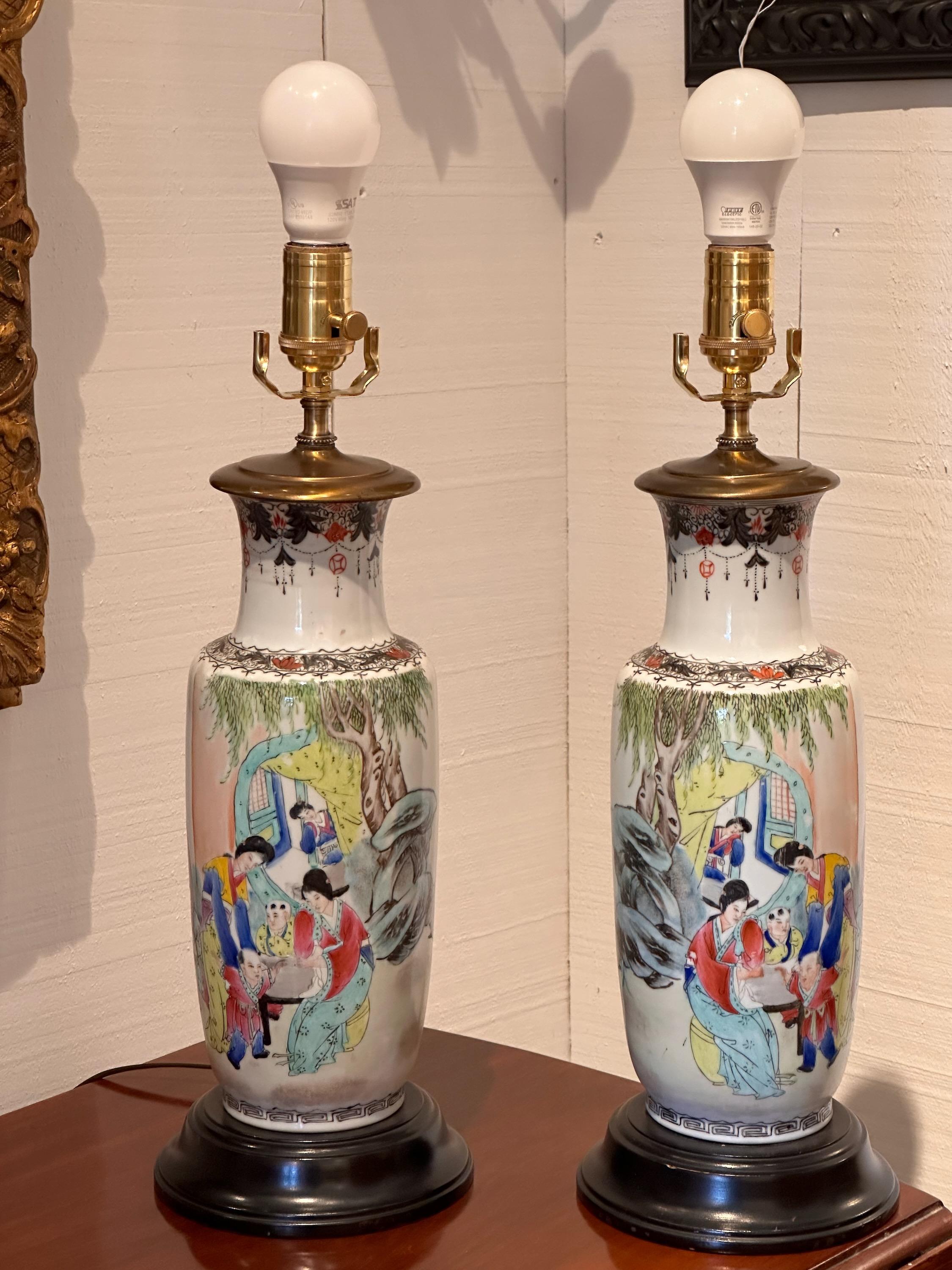 Early 20th Century 1920s Chinese Urn Lamps - a Pair For Sale