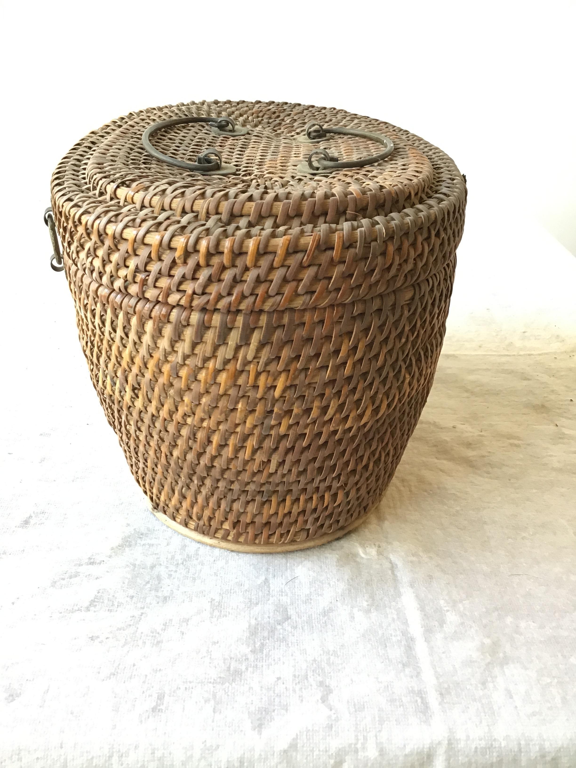1920s Chinese Wicker and Brass Lunch Basket For Sale 2